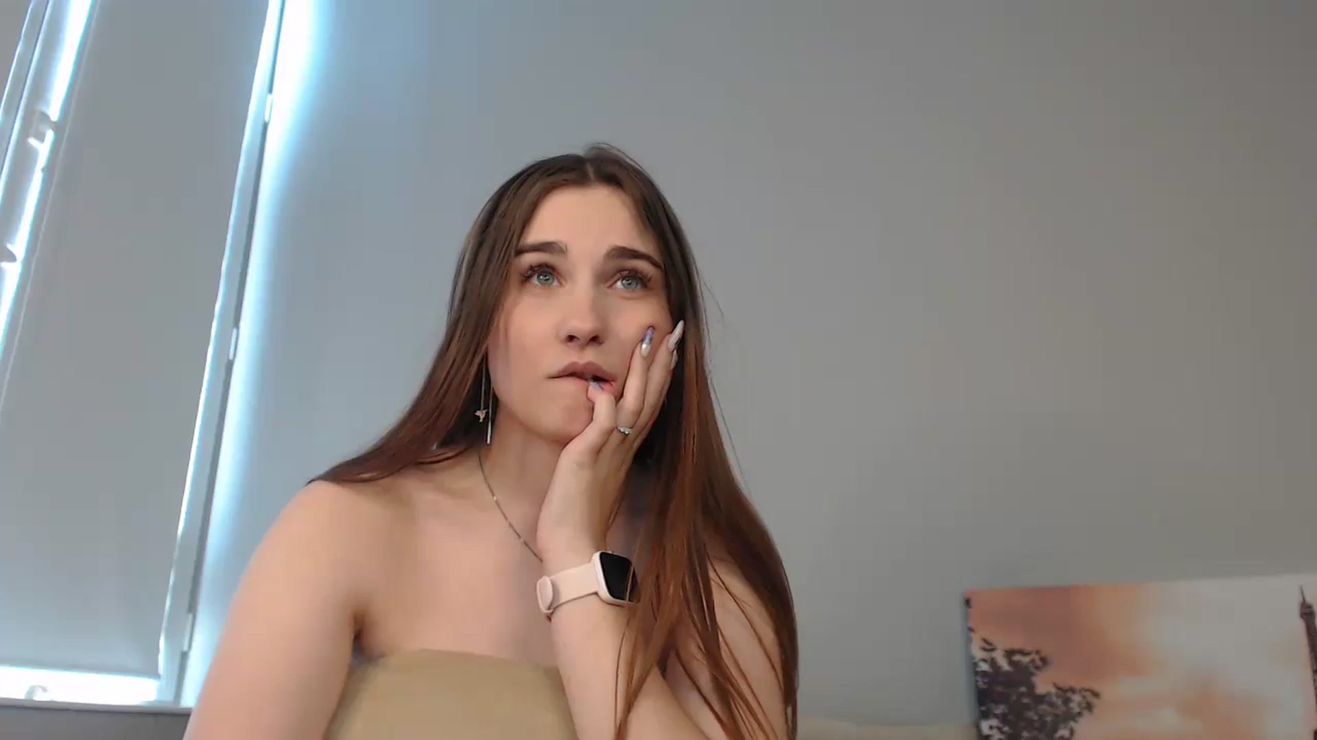 Gallery image thumbnail from LaneyGrey's myfreecams stream on, 09/11/2023, 10:45 image 18 of 20