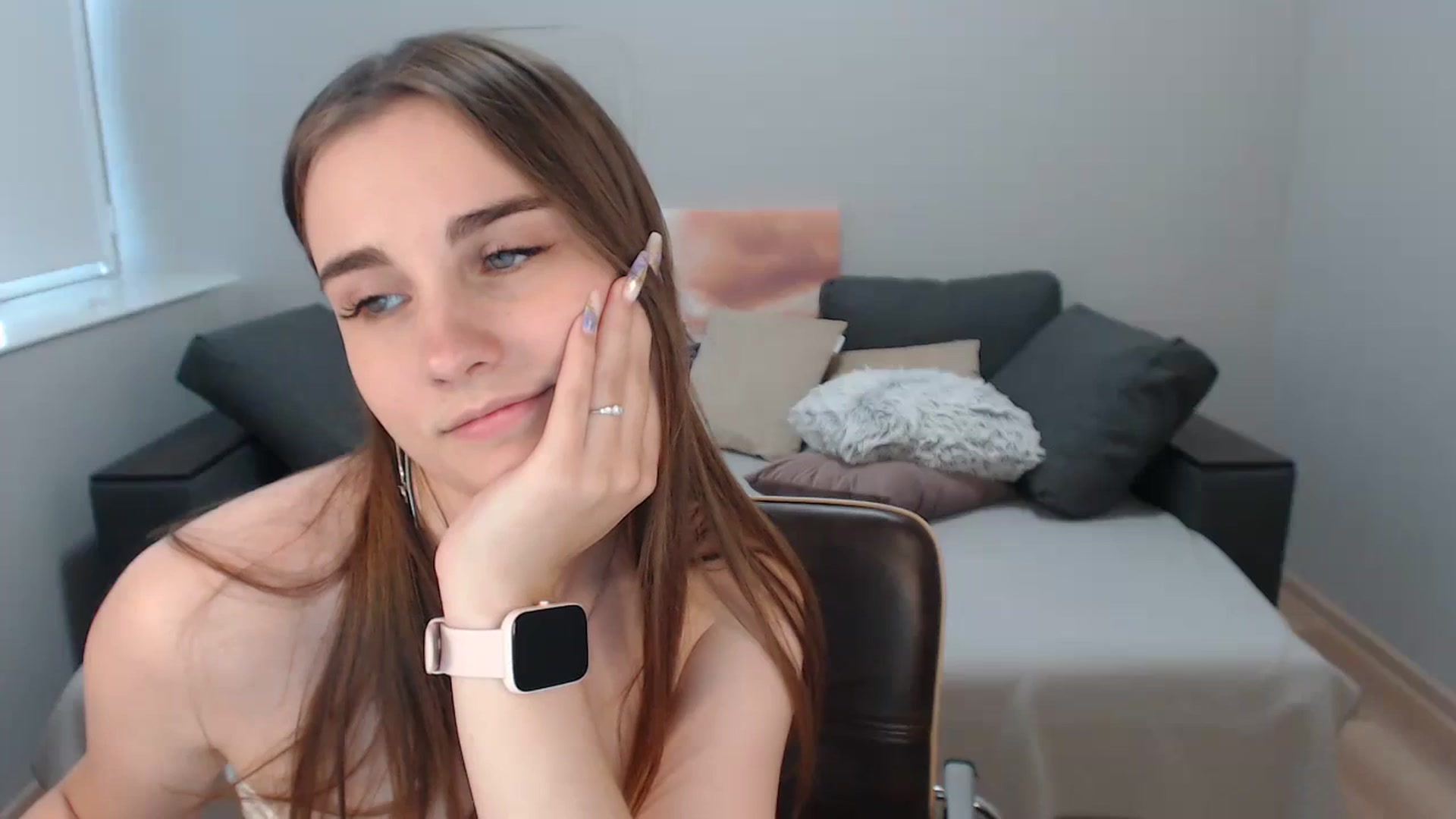 Gallery image thumbnail from LaneyGrey's myfreecams stream on, 10/02/2023, 13:51 image 16 of 20