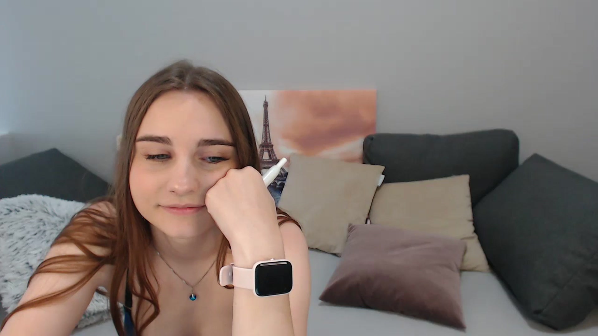 Gallery image thumbnail from LaneyGrey's myfreecams stream on, 10/03/2023, 10:27 image 11 of 20