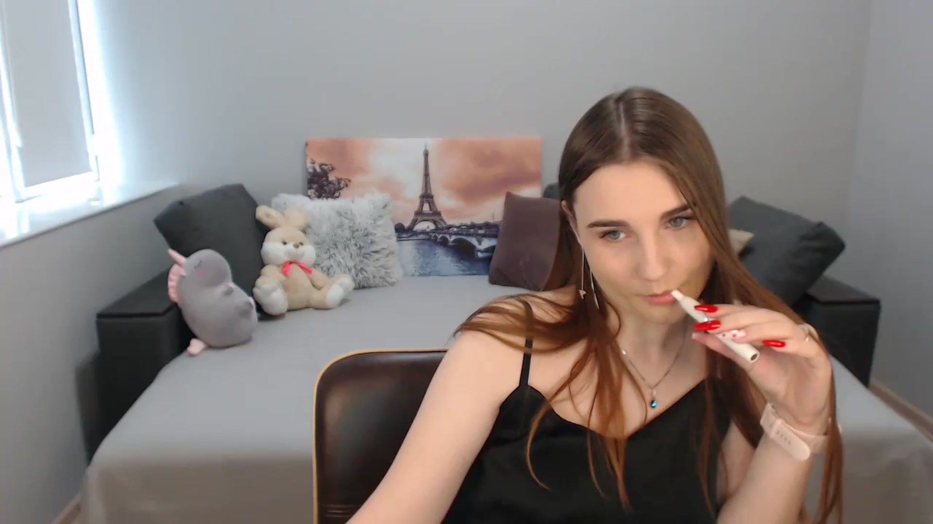 Gallery image thumbnail from LaneyGrey's myfreecams stream on, 10/07/2023, 08:31 image 13 of 20