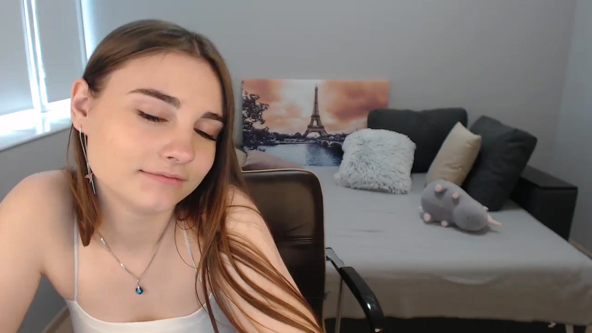 Gallery image thumbnail from LaneyGrey's myfreecams stream on, 10/12/2023, 10:01 image 9 of 20
