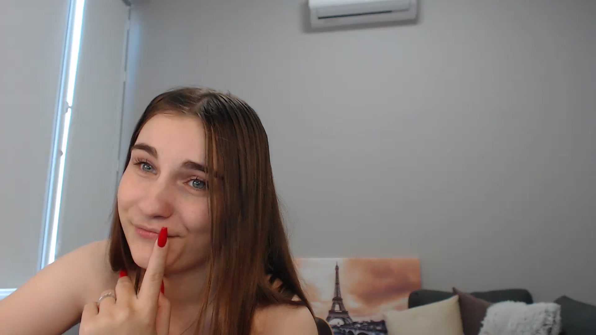 Gallery image thumbnail from LaneyGrey's myfreecams stream on, 10/19/2023, 14:02 image 19 of 20