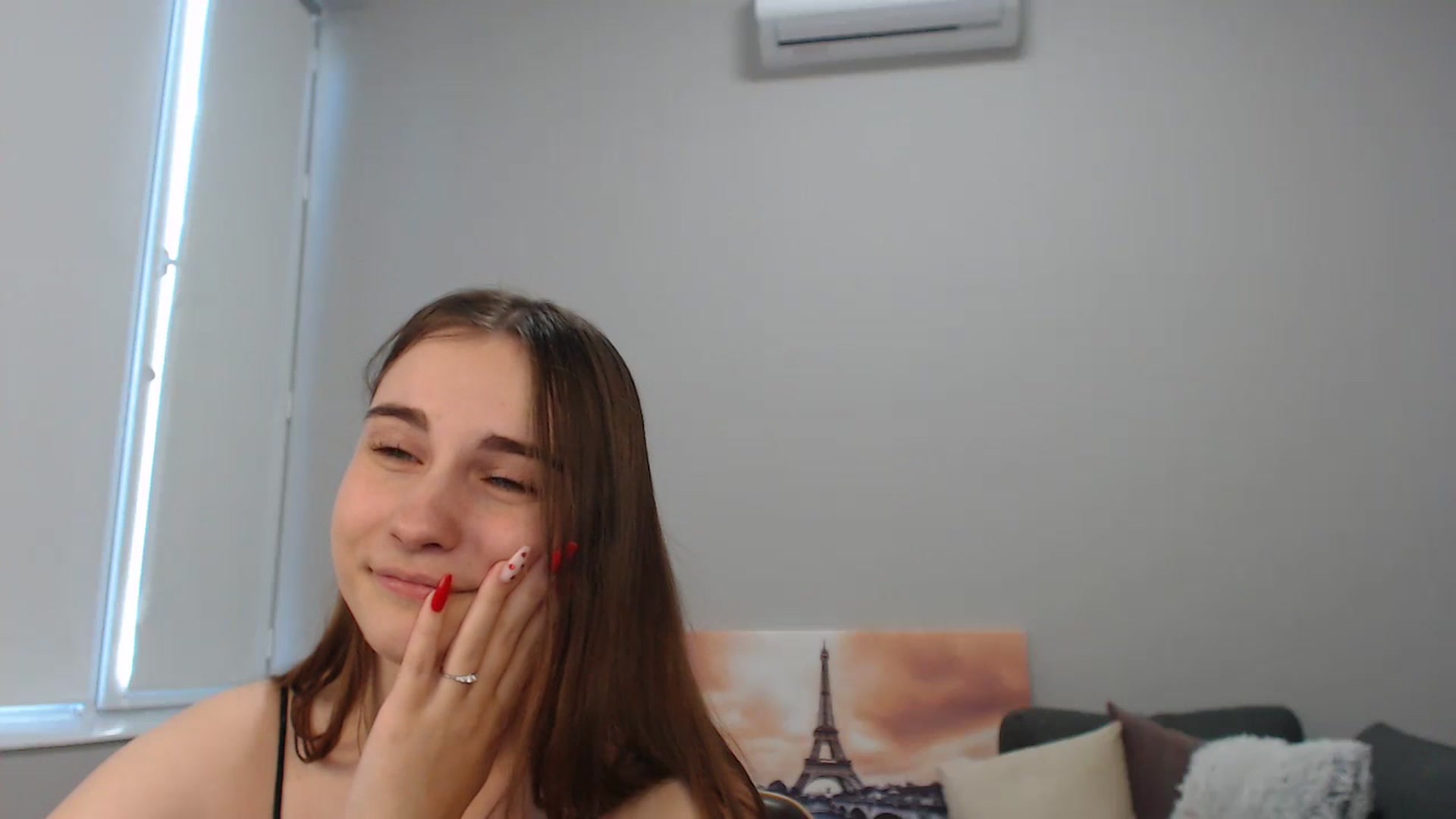 Gallery image thumbnail from LaneyGrey's myfreecams stream on, 10/19/2023, 14:02 image 20 of 20