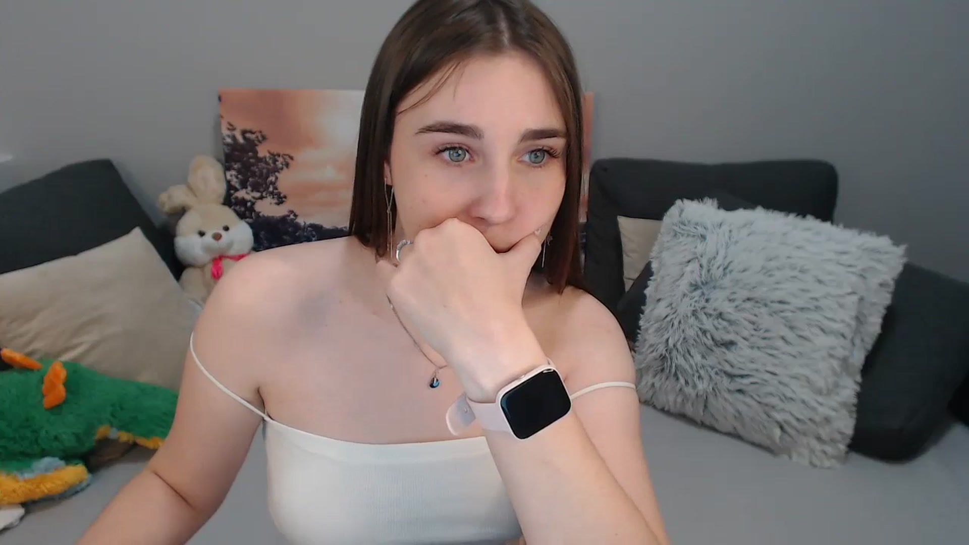 Gallery image thumbnail from LaneyGrey's myfreecams stream on, 11/03/2023, 14:45 image 17 of 20