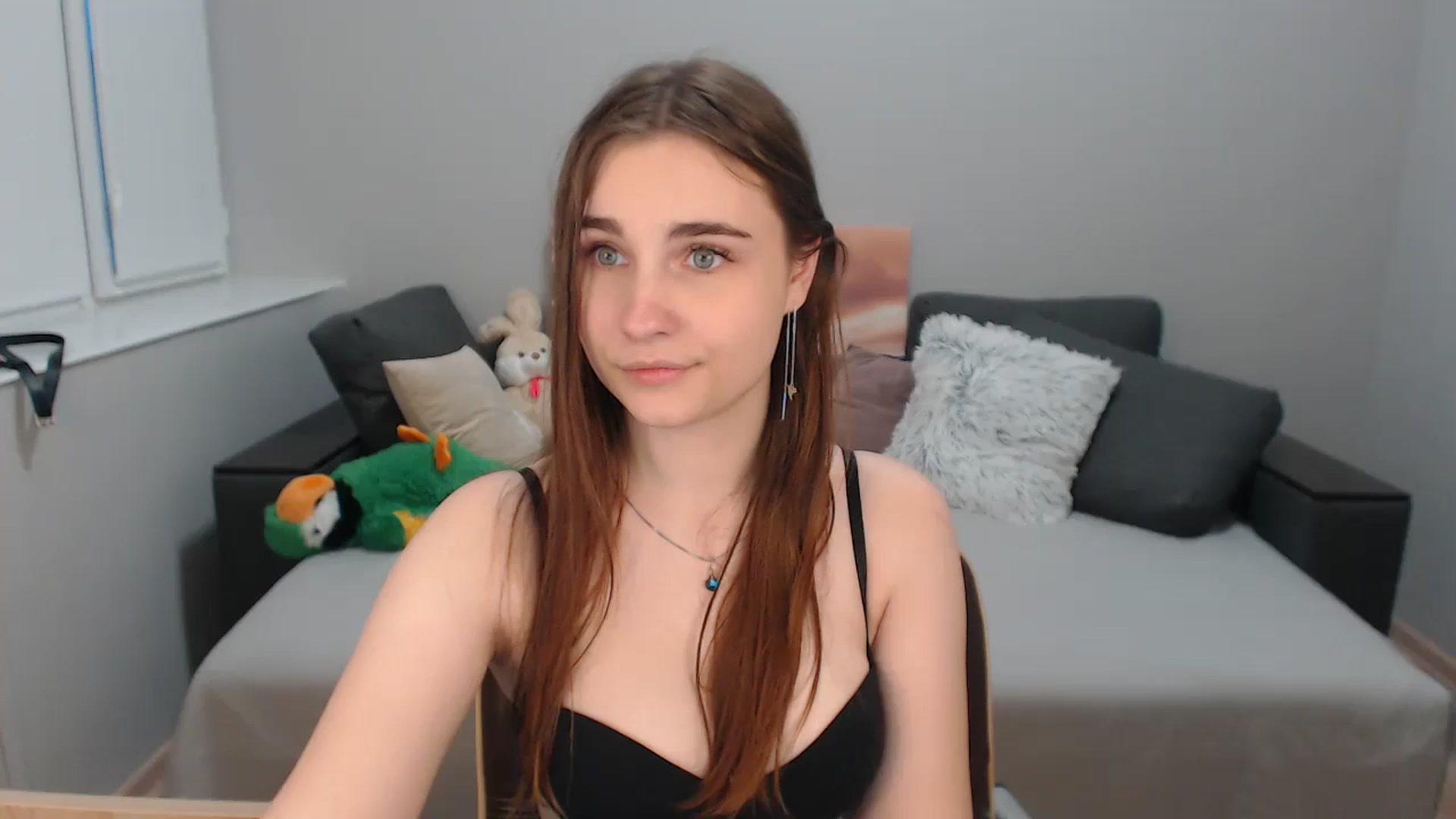 Gallery image thumbnail from LaneyGrey's myfreecams stream on, 11/04/2023, 14:57 image 11 of 20