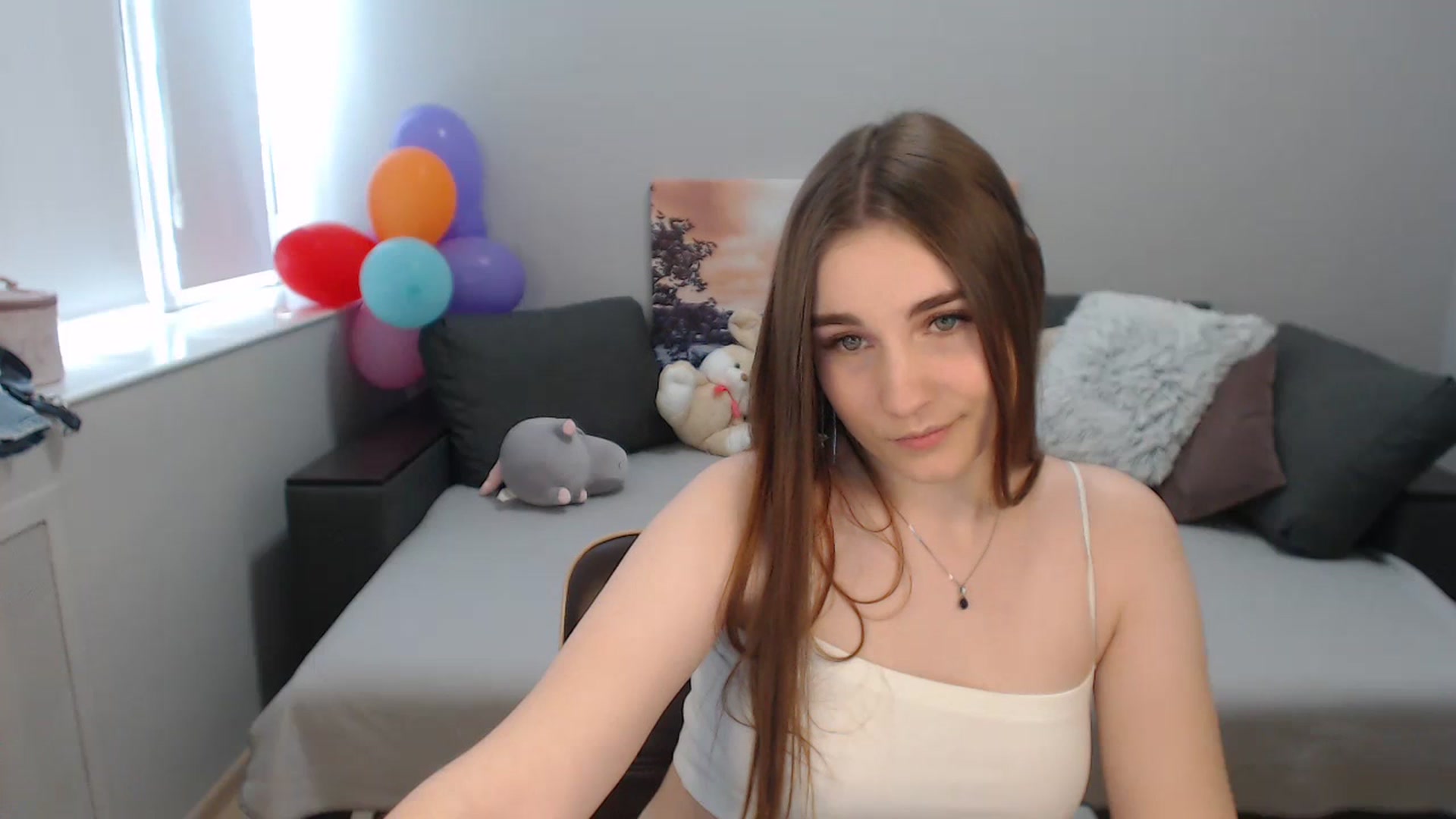 Gallery image thumbnail from LaneyGrey's myfreecams stream on, 11/10/2023, 09:34 image 14 of 20
