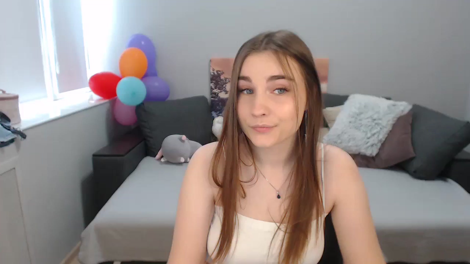 Gallery image thumbnail from LaneyGrey's myfreecams stream on, 11/10/2023, 09:34 image 13 of 20