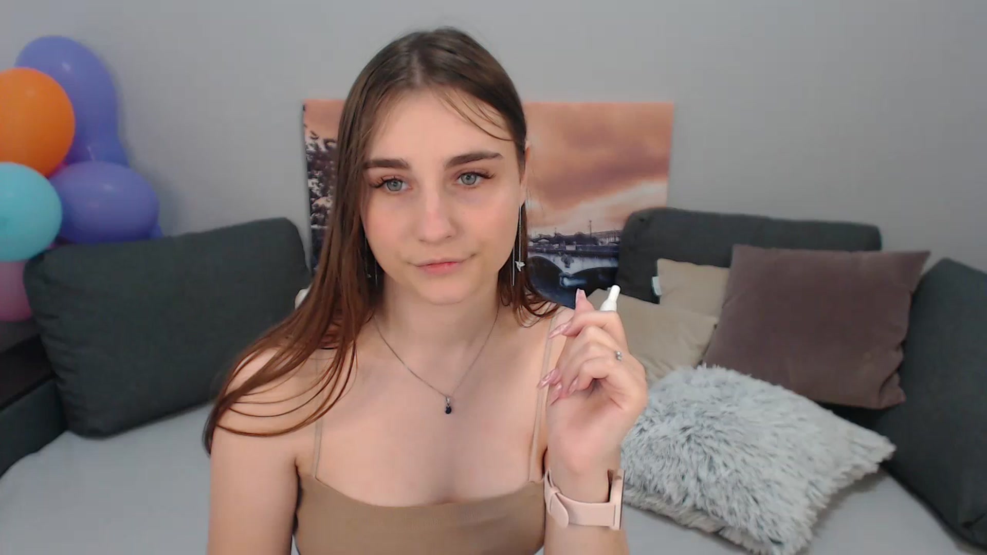 Gallery image thumbnail from LaneyGrey's myfreecams stream on, 11/13/2023, 11:14 image 4 of 20