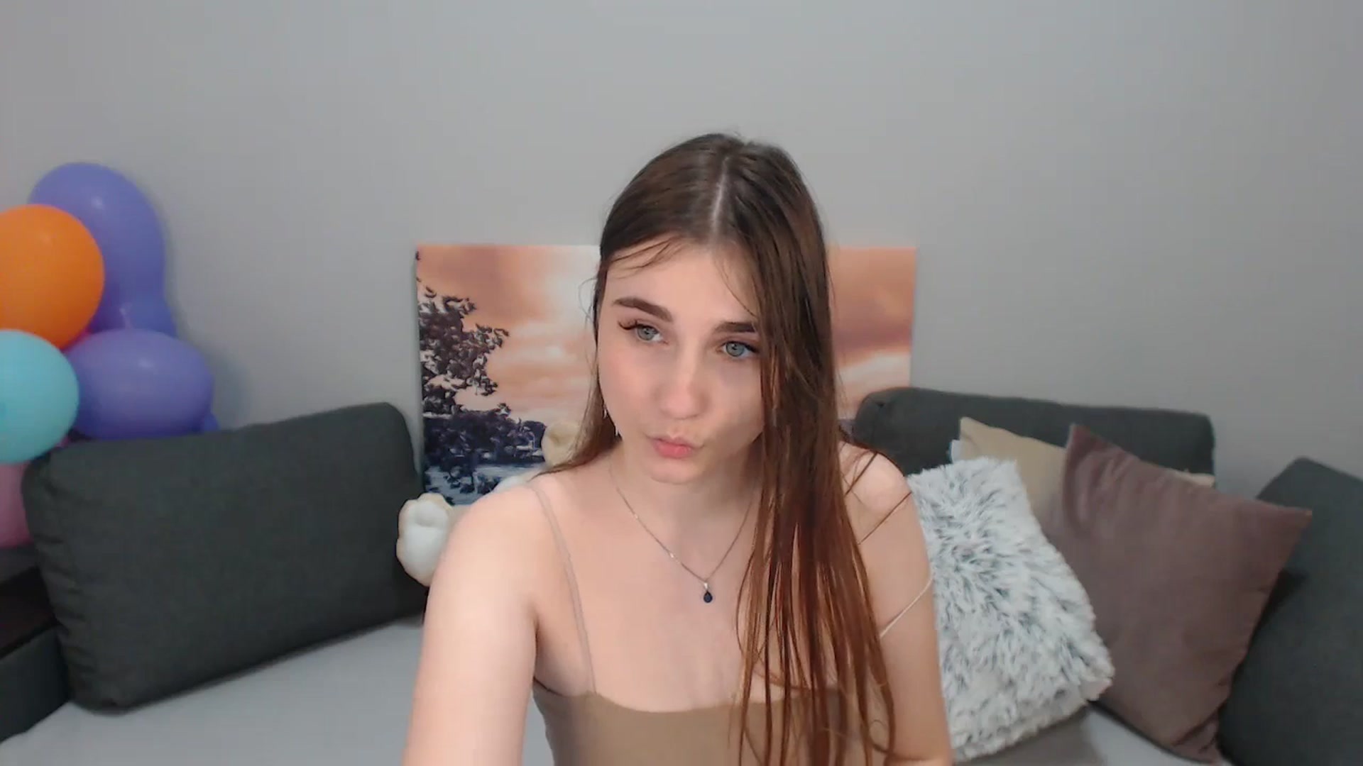 Gallery image thumbnail from LaneyGrey's myfreecams stream on, 11/13/2023, 13:45 image 3 of 20