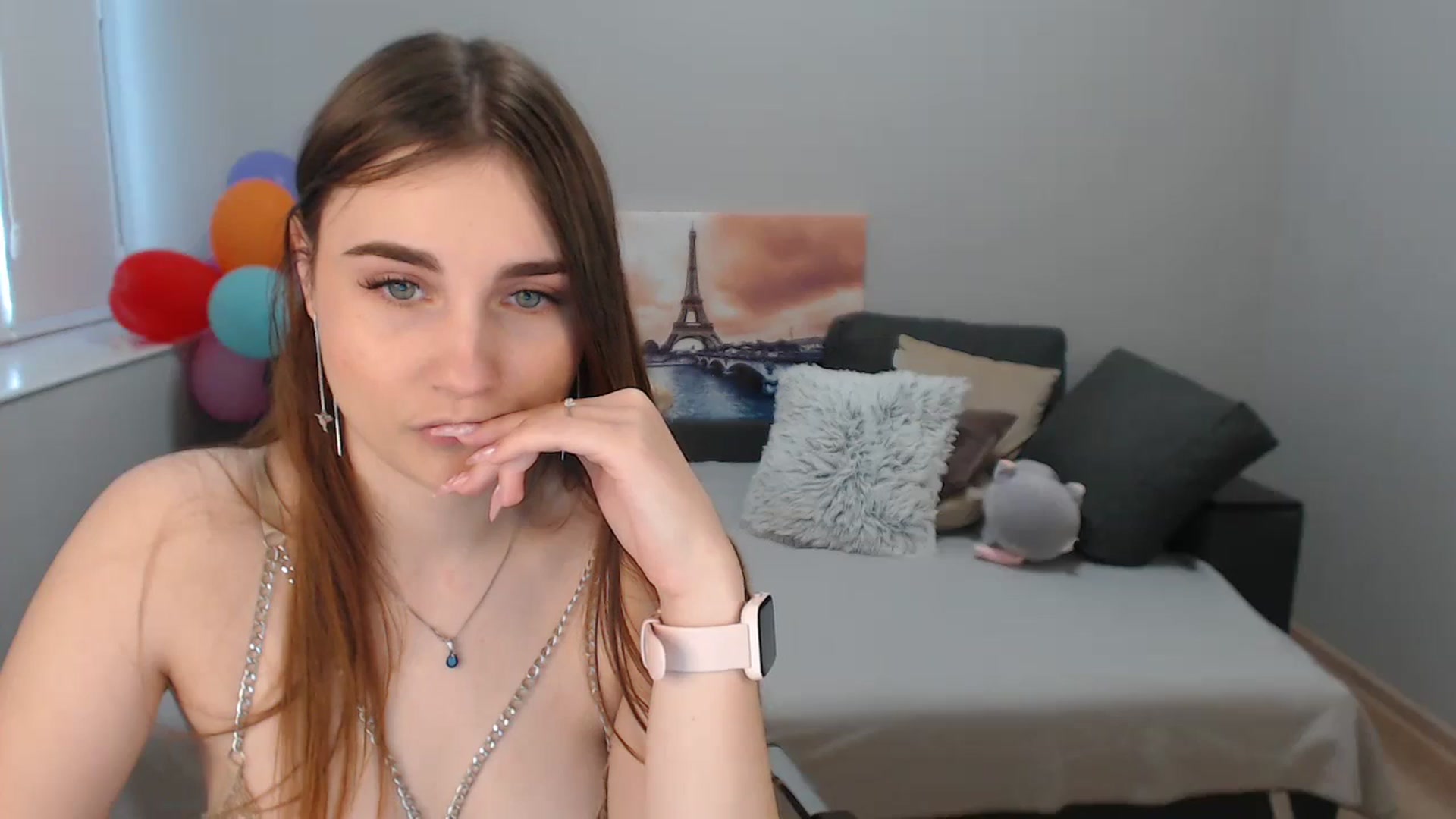 Gallery image thumbnail from LaneyGrey's myfreecams stream on, 11/15/2023, 09:50 image 14 of 20