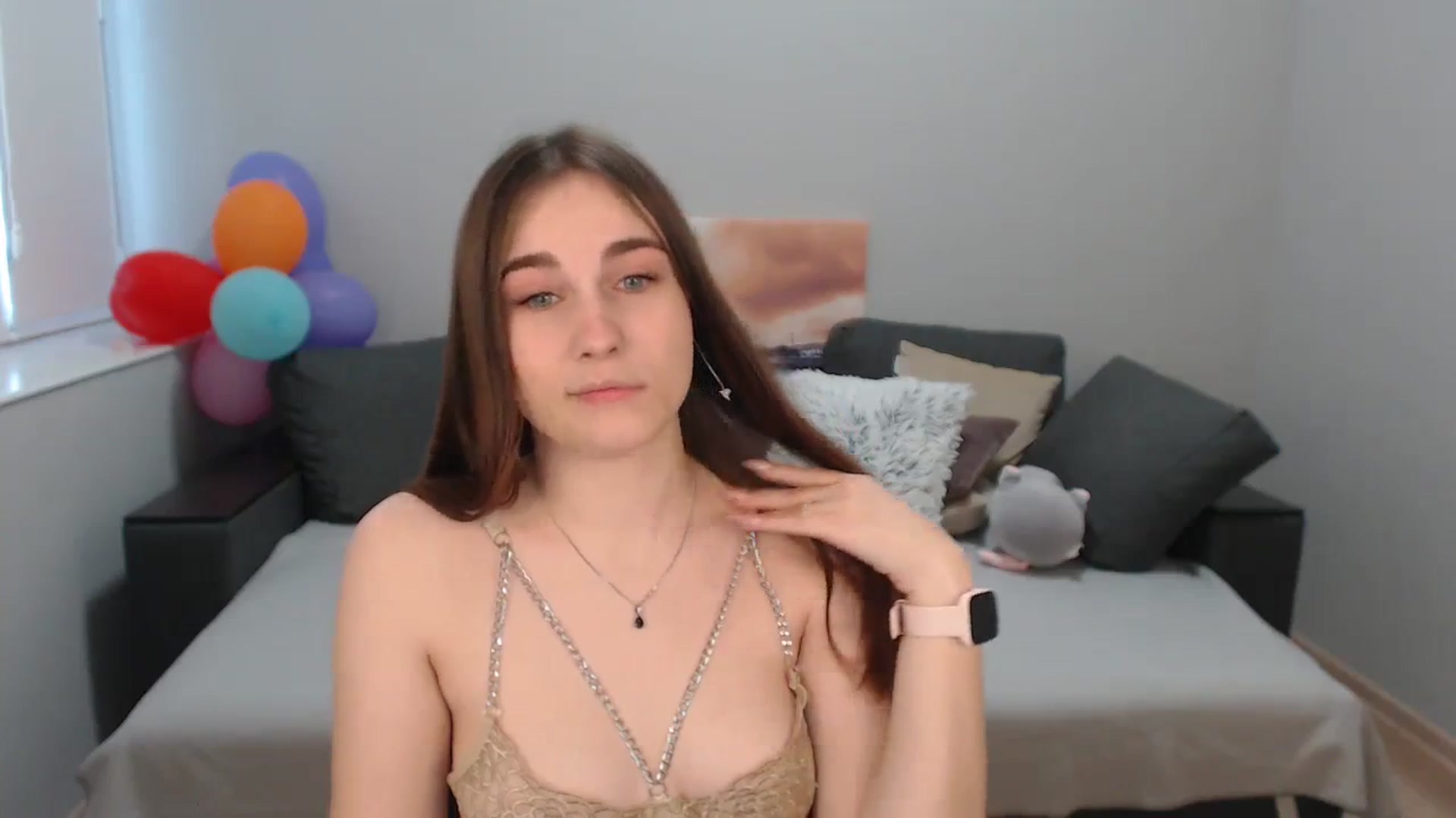 Gallery image thumbnail from LaneyGrey's myfreecams stream on, 11/15/2023, 11:11 image 11 of 20