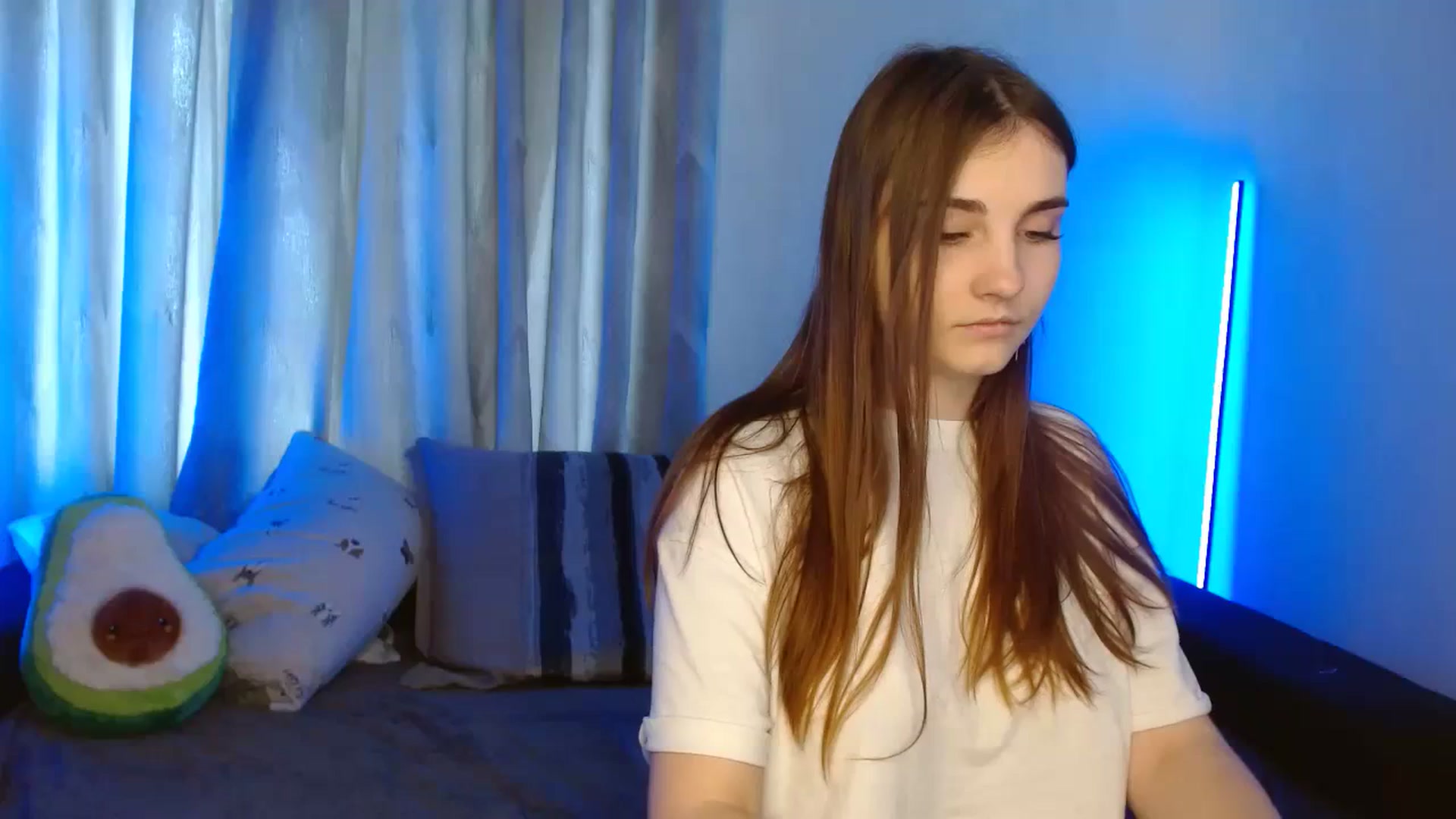 Gallery image thumbnail from LaneyGrey's myfreecams stream on, 11/18/2023, 10:19 image 2 of 20