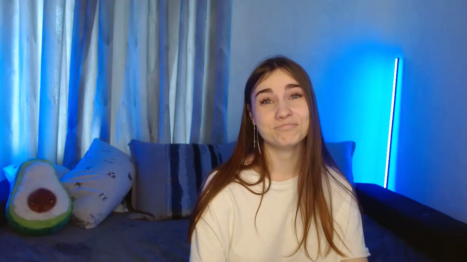 Gallery image thumbnail from LaneyGrey's myfreecams stream on, 11/18/2023, 10:19 image 8 of 20