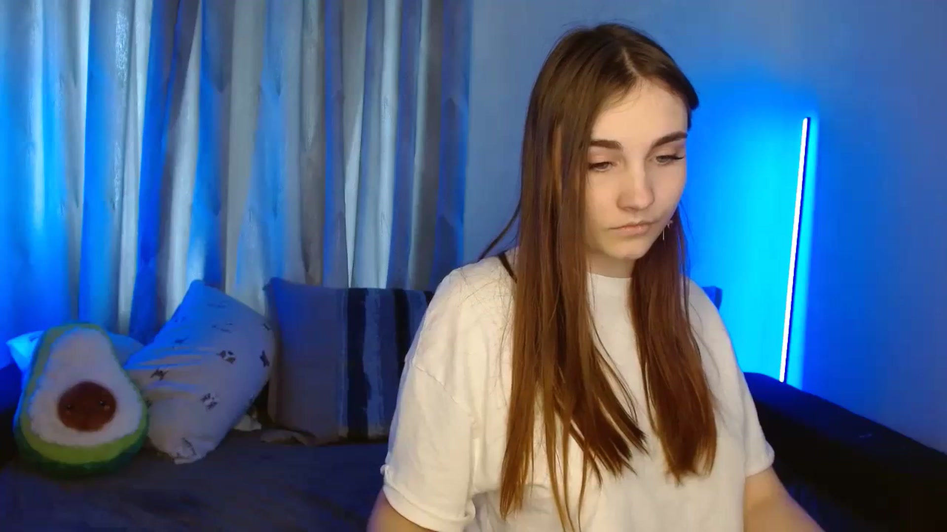 Gallery image thumbnail from LaneyGrey's myfreecams stream on, 11/18/2023, 10:19 image 19 of 20