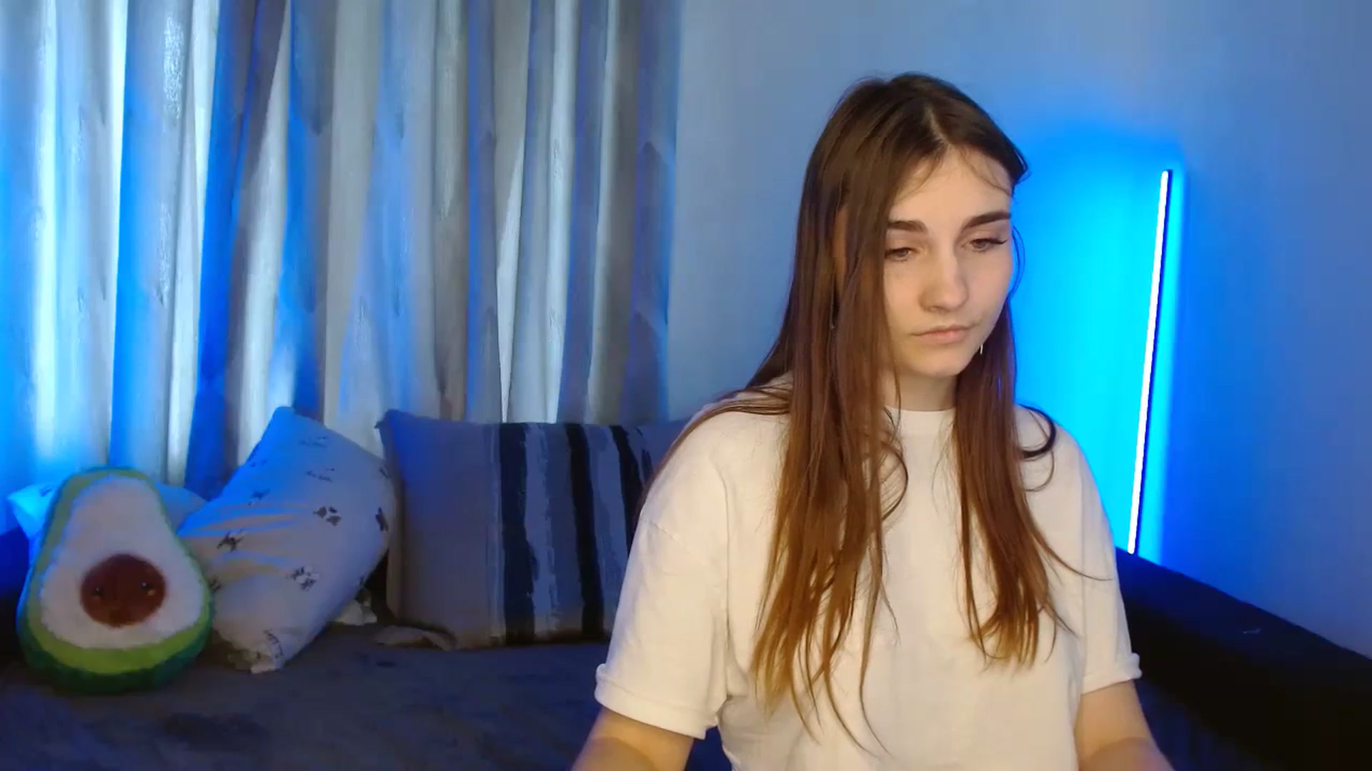 Gallery image thumbnail from LaneyGrey's myfreecams stream on, 11/18/2023, 10:19 image 12 of 20