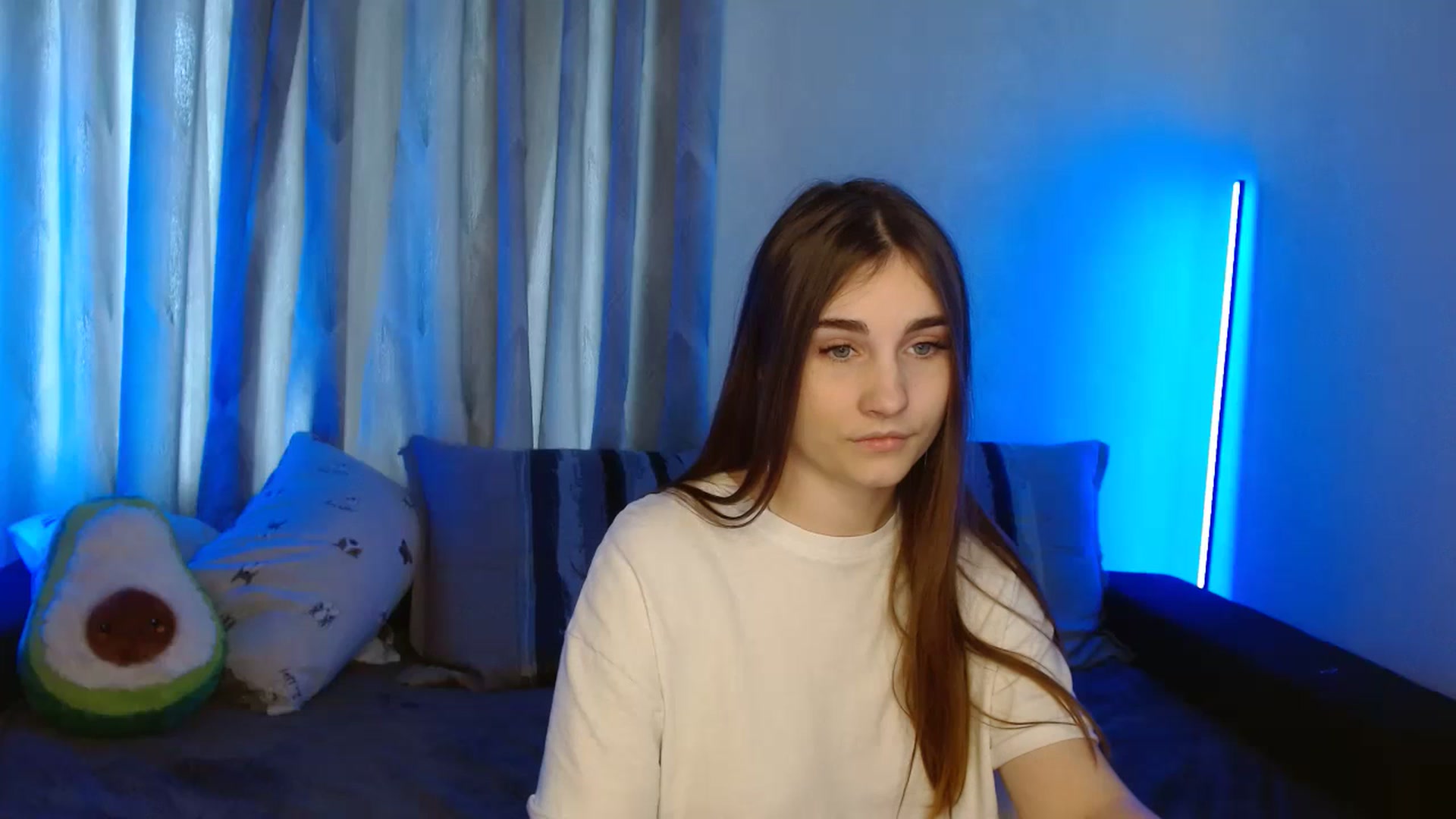 Gallery image thumbnail from LaneyGrey's myfreecams stream on, 11/18/2023, 10:19 image 7 of 20