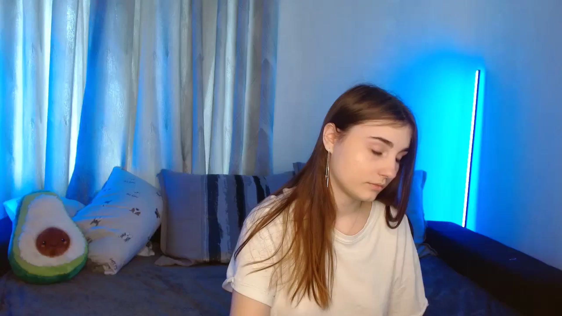 Gallery image thumbnail from LaneyGrey's myfreecams stream on, 11/18/2023, 10:19 image 1 of 20