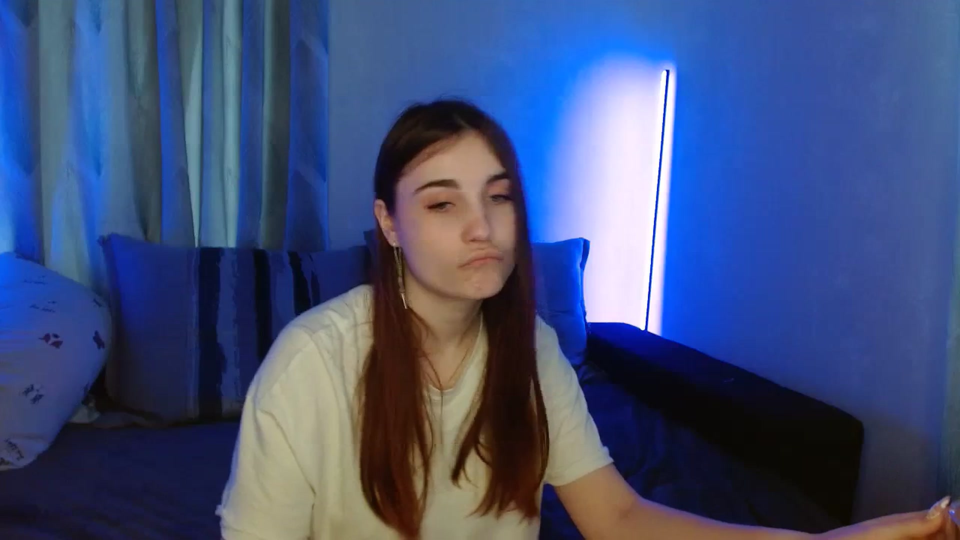 Gallery image thumbnail from LaneyGrey's myfreecams stream on, 11/18/2023, 12:57 image 5 of 20