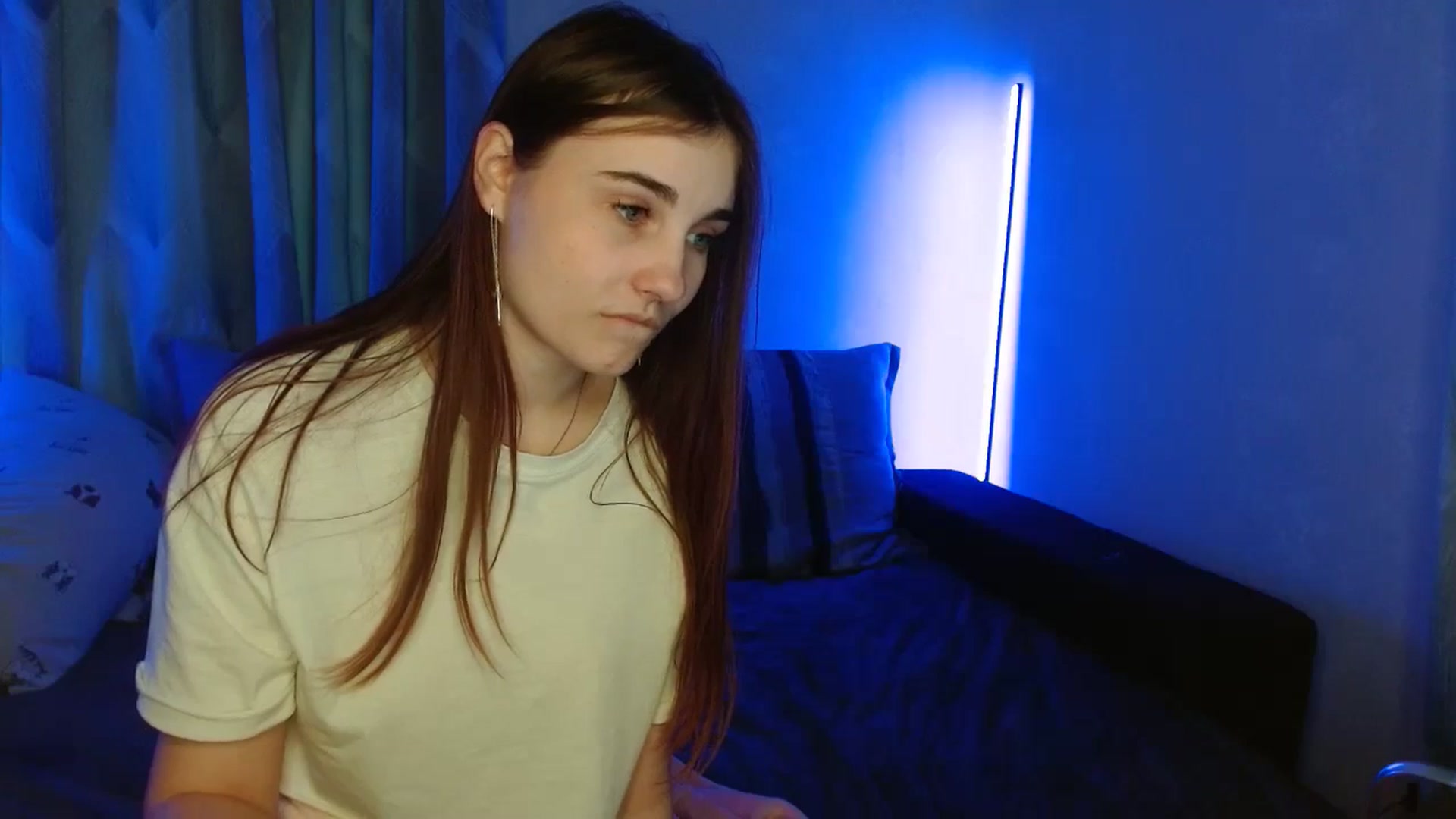 Gallery image thumbnail from LaneyGrey's myfreecams stream on, 11/18/2023, 13:42 image 8 of 20