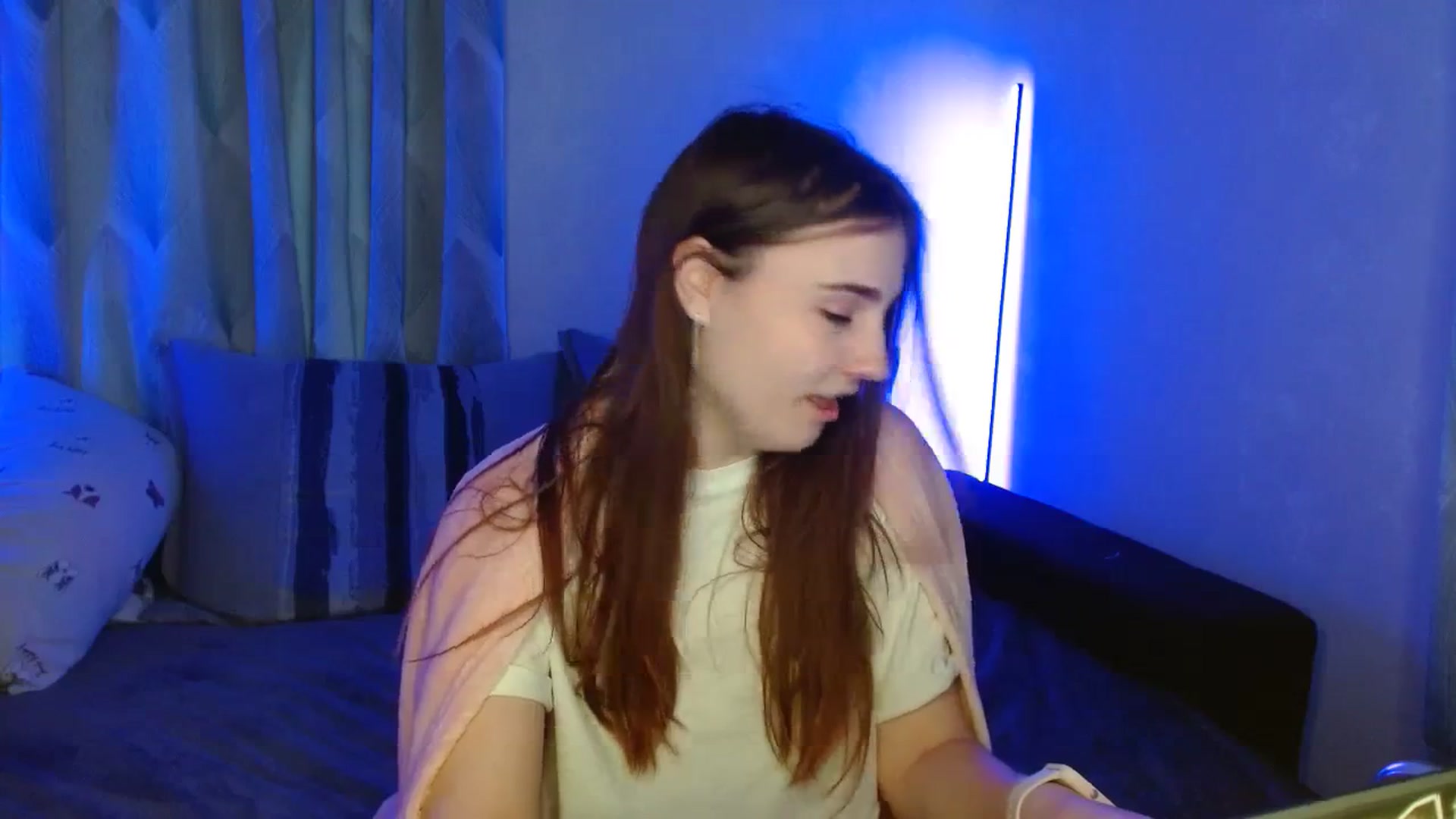 Gallery image thumbnail from LaneyGrey's myfreecams stream on, 11/18/2023, 13:42 image 12 of 20