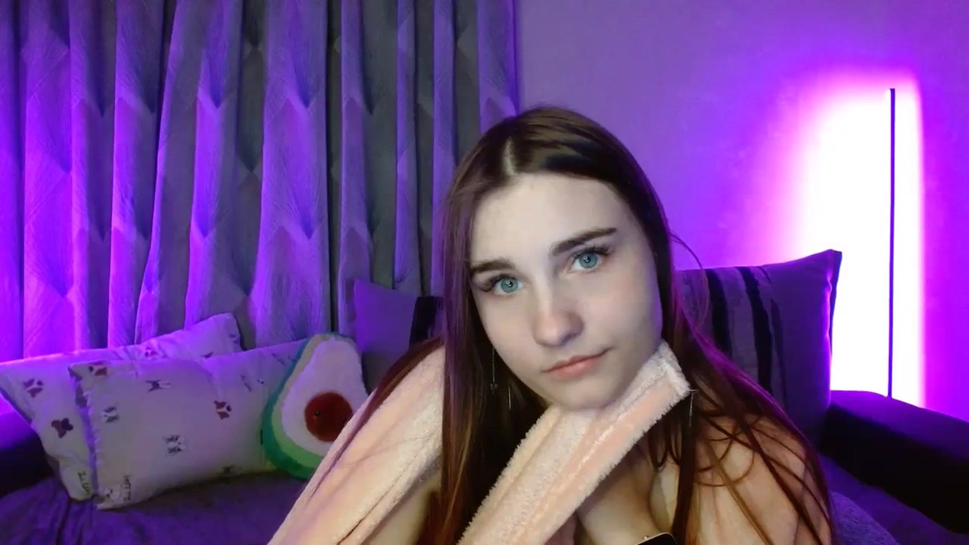 Gallery image thumbnail from LaneyGrey's myfreecams stream on, 11/19/2023, 14:59 image 2 of 20