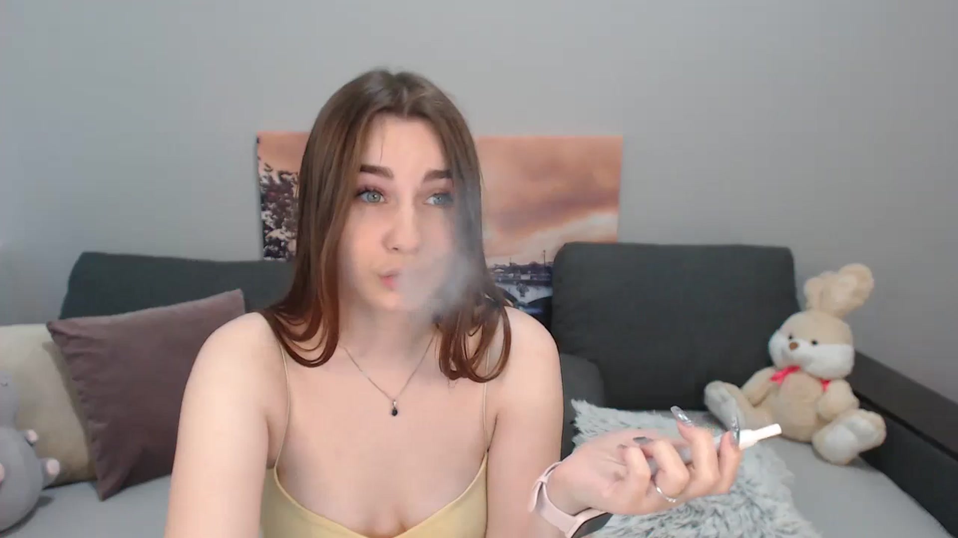 Gallery image thumbnail from LaneyGrey's myfreecams stream on, 12/02/2023, 12:14 image 2 of 20