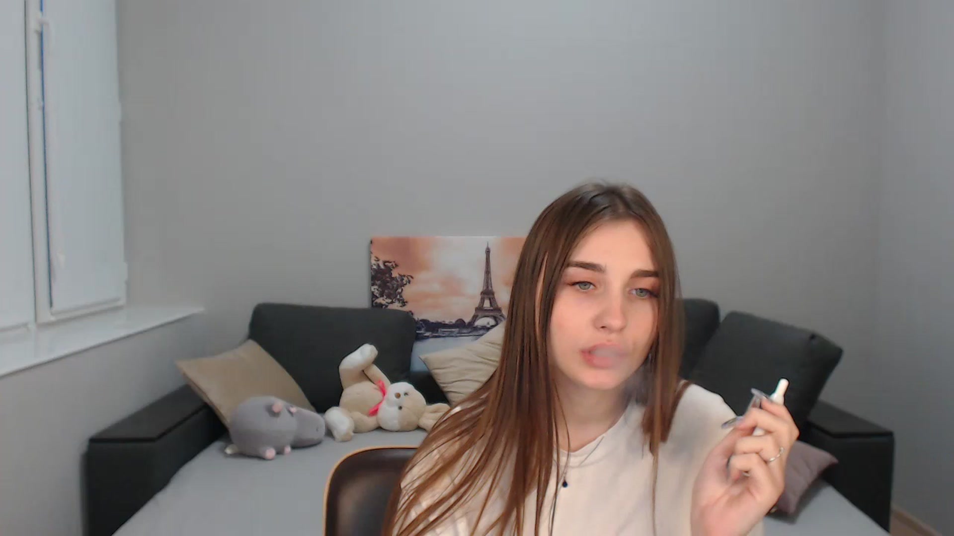 Gallery image thumbnail from LaneyGrey's myfreecams stream on, 12/10/2023, 14:59 image 4 of 20