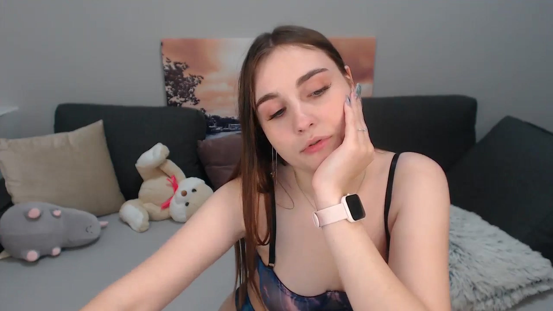 Gallery image thumbnail from LaneyGrey's myfreecams stream on, 12/11/2023, 15:02 image 16 of 20