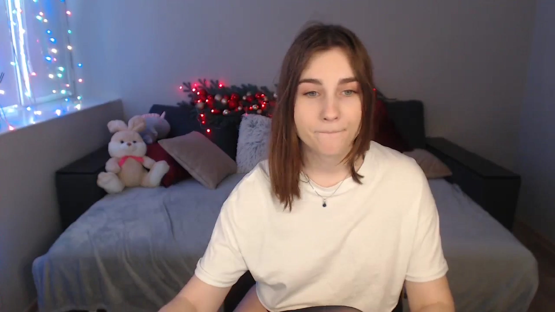 Gallery image thumbnail from LaneyGrey's myfreecams stream on, 12/22/2023, 10:35 image 14 of 20