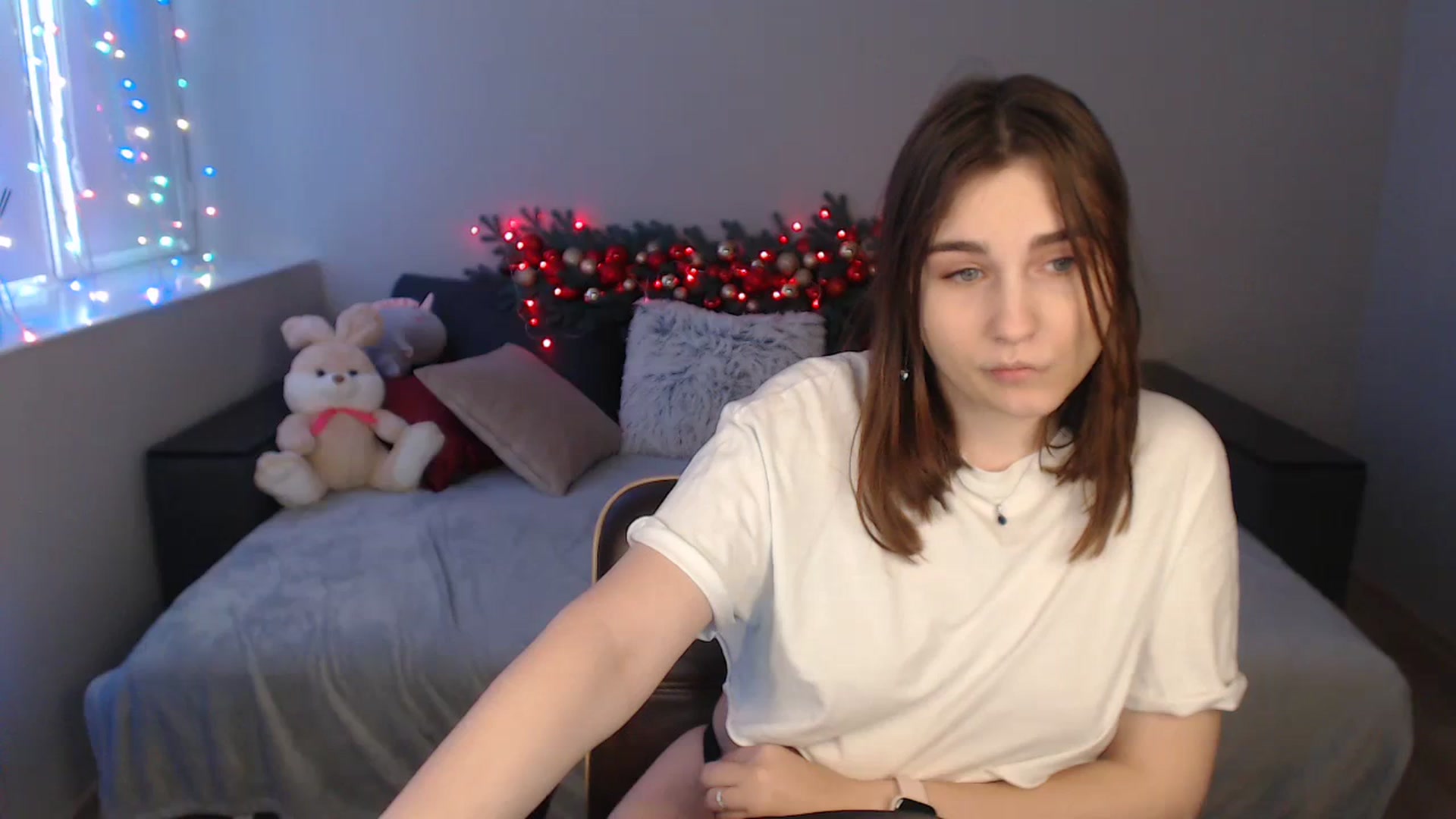 Gallery image thumbnail from LaneyGrey's myfreecams stream on, 12/22/2023, 10:35 image 15 of 20