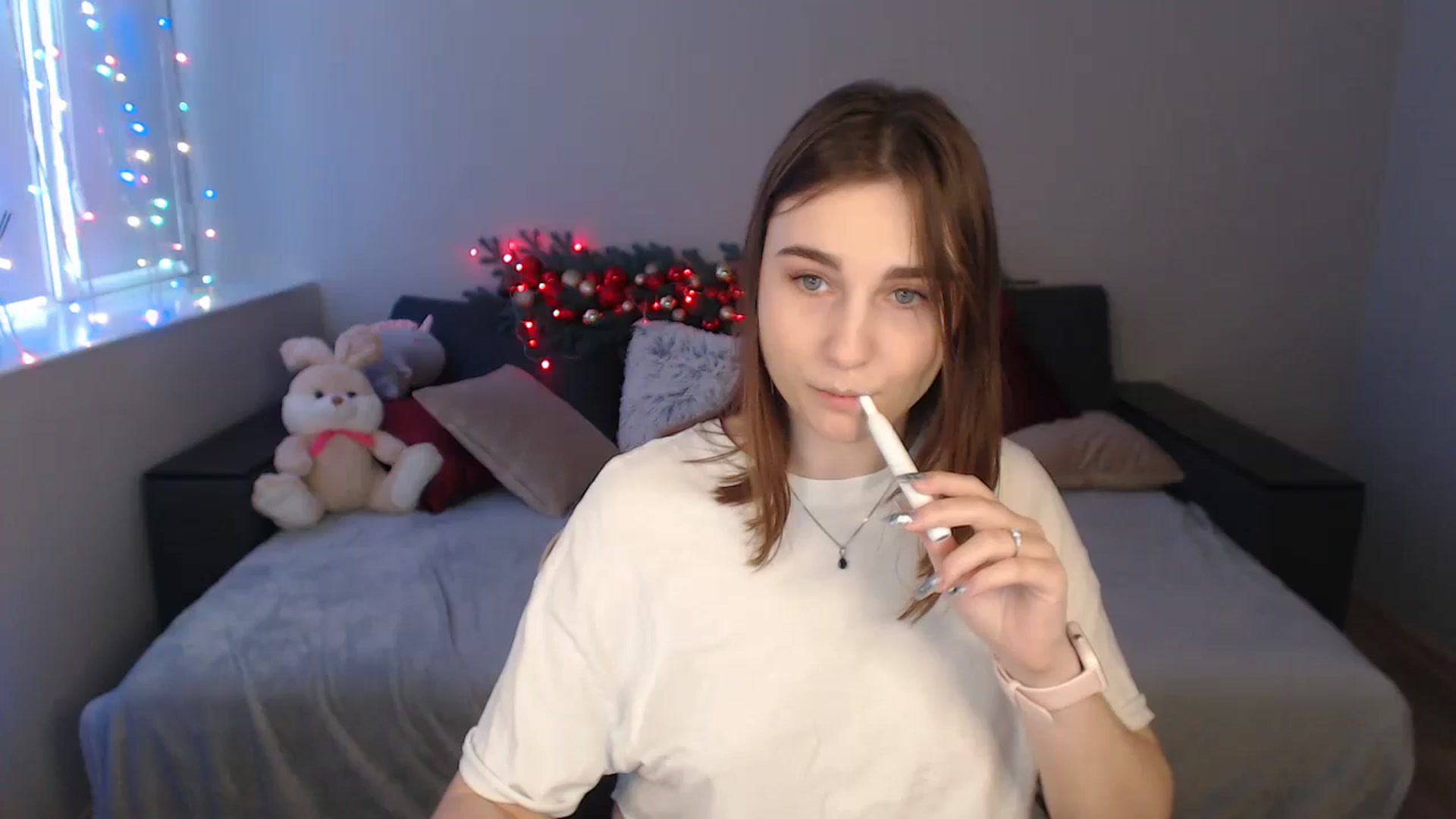Gallery image thumbnail from LaneyGrey's myfreecams stream on, 12/22/2023, 10:35 image 6 of 20