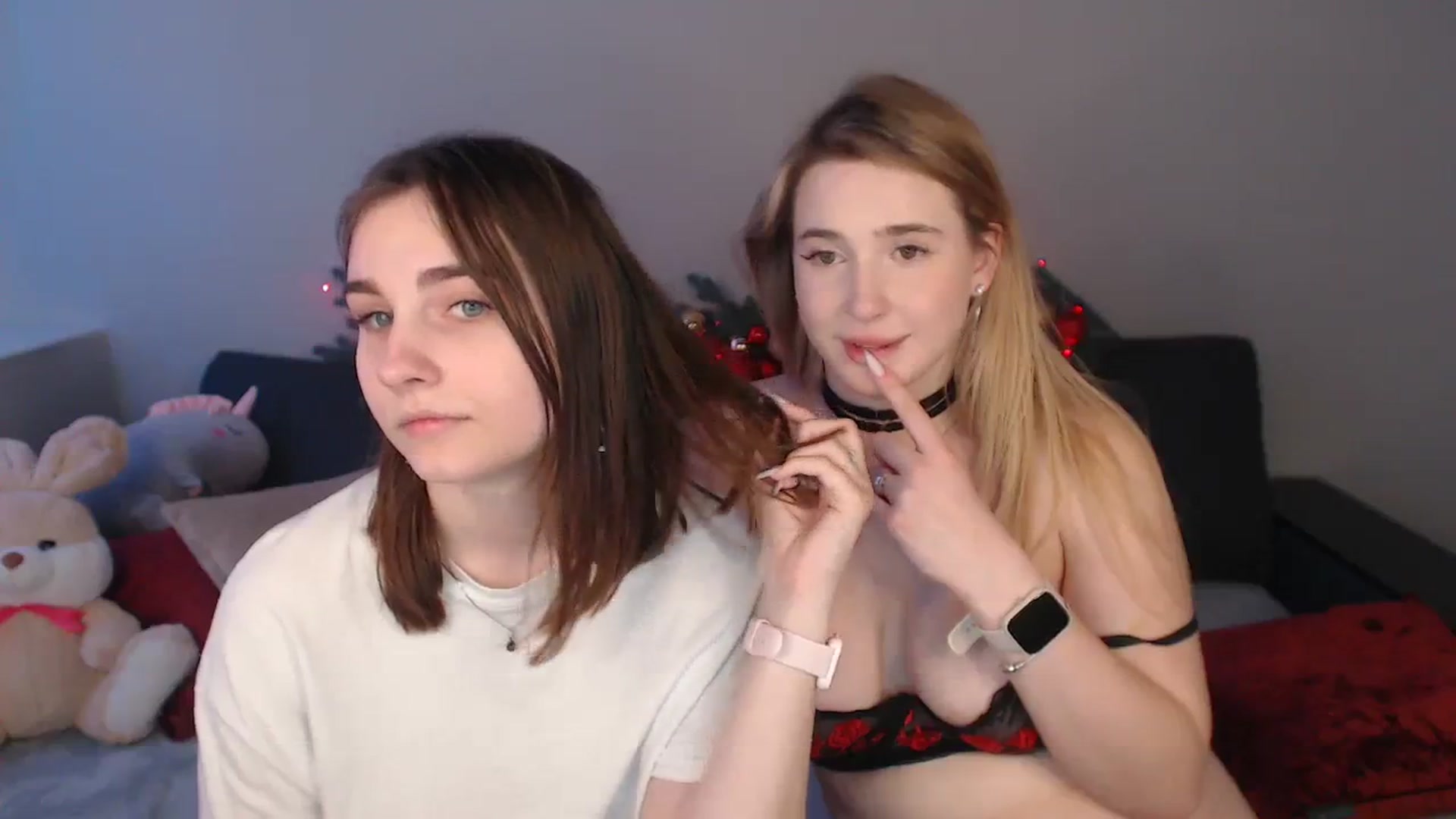 Gallery image thumbnail from LaneyGrey's myfreecams stream on, 12/22/2023, 14:52 image 16 of 20