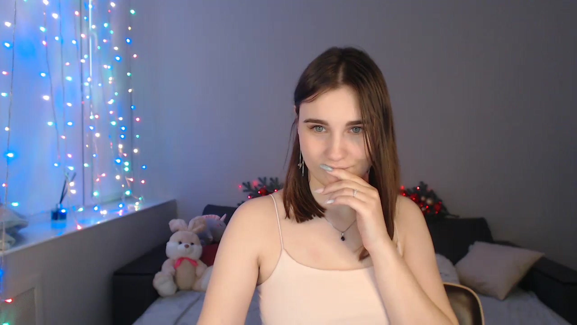 Gallery image thumbnail from LaneyGrey's myfreecams stream on, 12/24/2023, 14:49 image 6 of 20