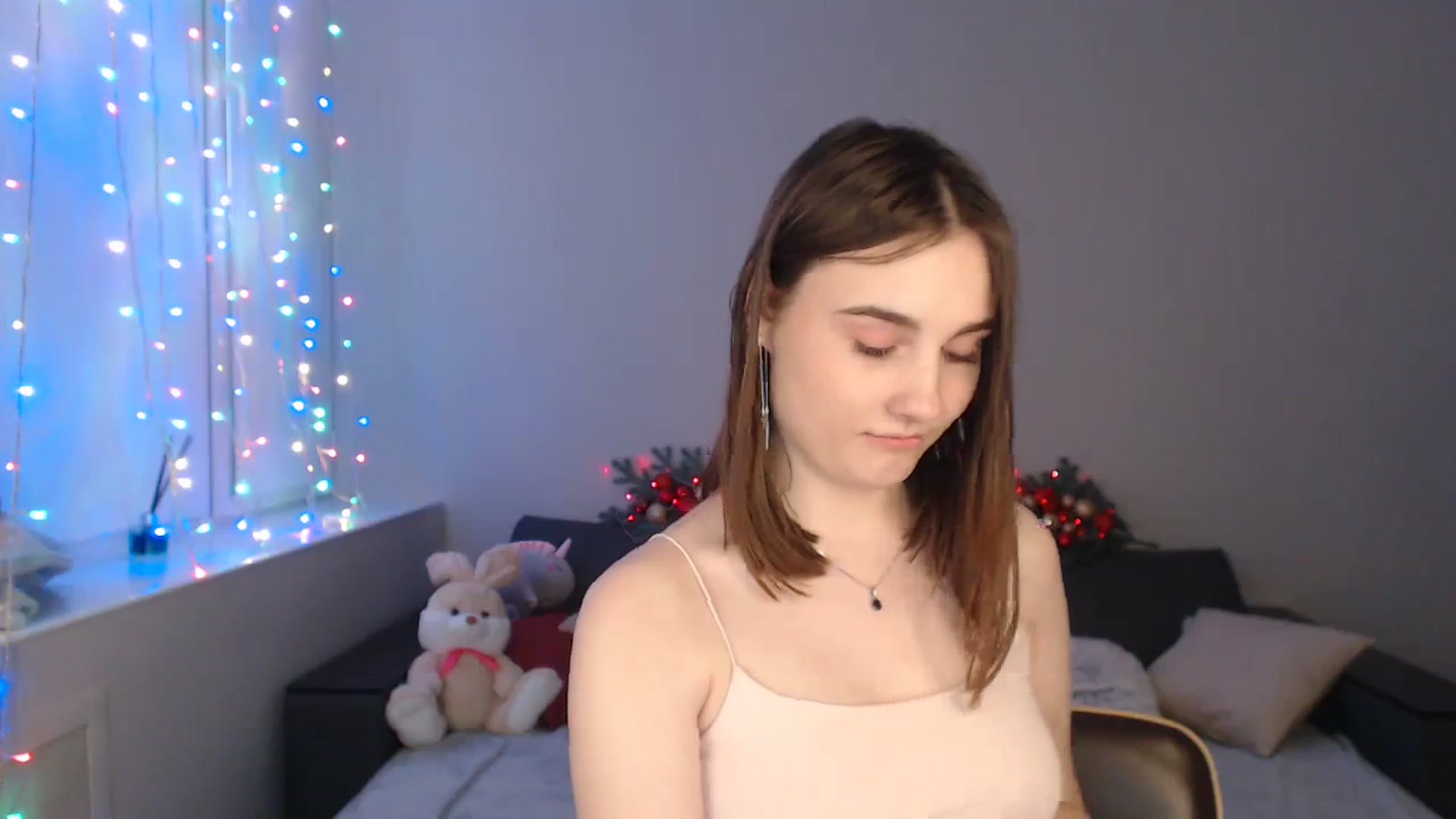 Gallery image thumbnail from LaneyGrey's myfreecams stream on, 12/24/2023, 14:49 image 9 of 20