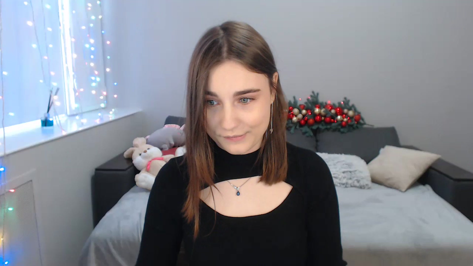 Gallery image thumbnail from LaneyGrey's myfreecams stream on, 12/25/2023, 09:55 image 6 of 20