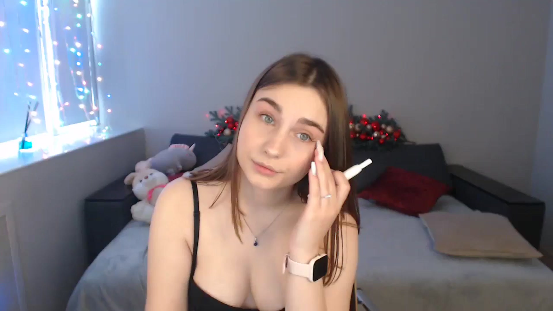 Gallery image thumbnail from LaneyGrey's myfreecams stream on, 12/25/2023, 11:07 image 1 of 20