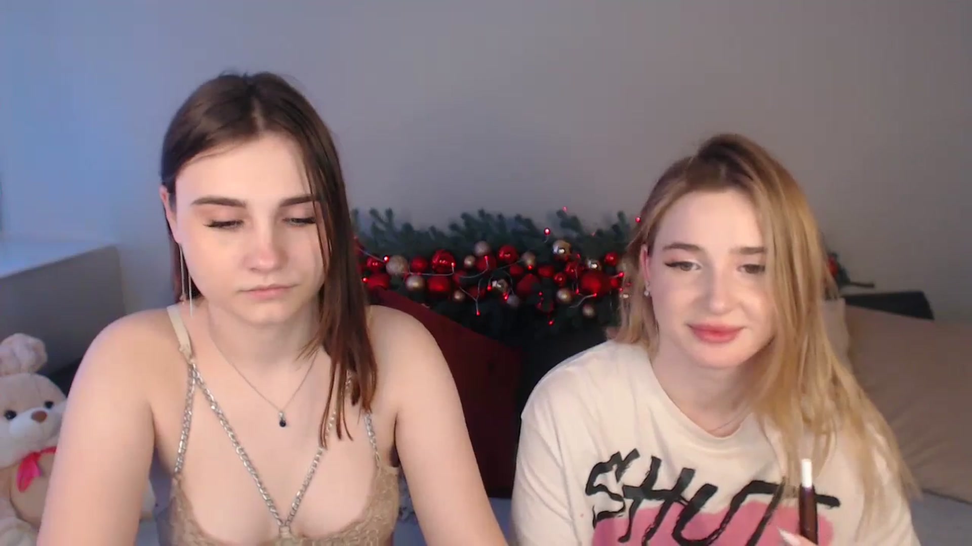 Gallery image thumbnail from LaneyGrey's myfreecams stream on, 12/27/2023, 14:04 image 19 of 20