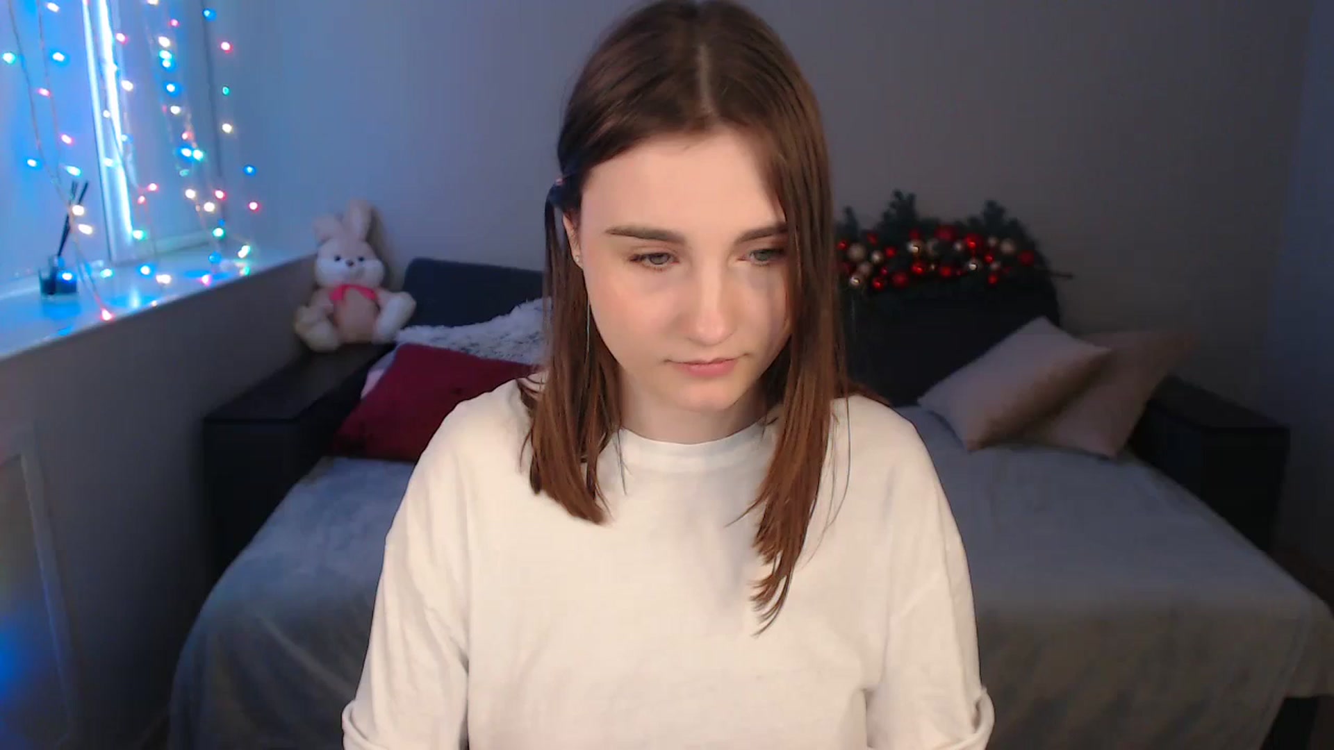 Gallery image thumbnail from LaneyGrey's myfreecams stream on, 01/08/2024, 10:35 image 20 of 20