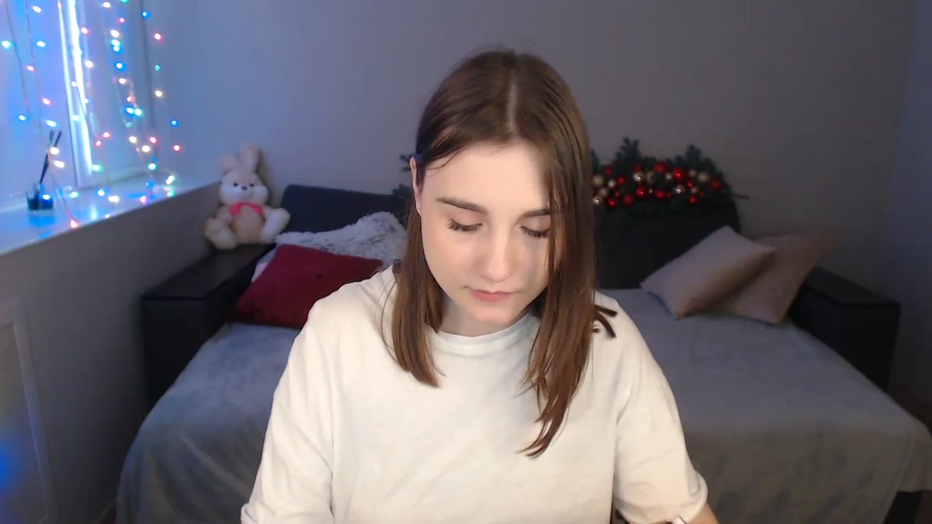 Gallery image thumbnail from LaneyGrey's myfreecams stream on, 01/08/2024, 10:35 image 12 of 20