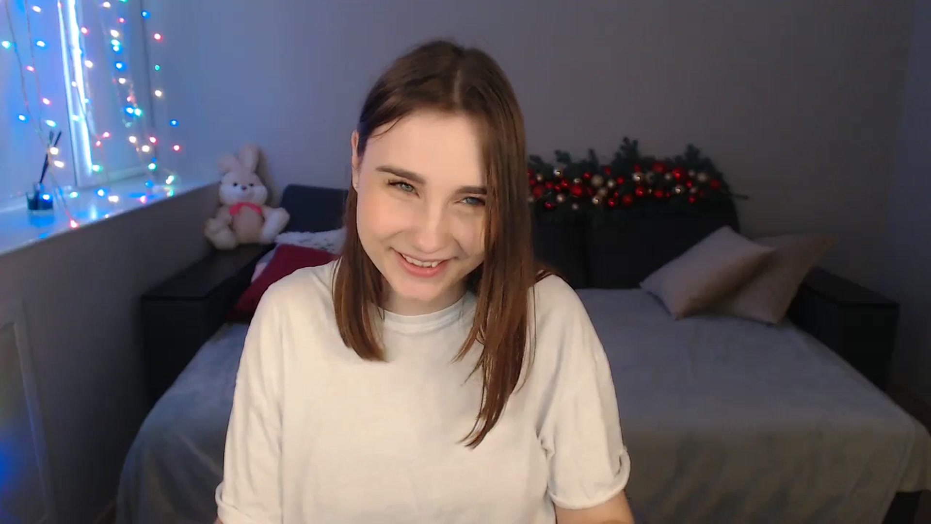 Gallery image thumbnail from LaneyGrey's myfreecams stream on, 01/08/2024, 10:35 image 11 of 20