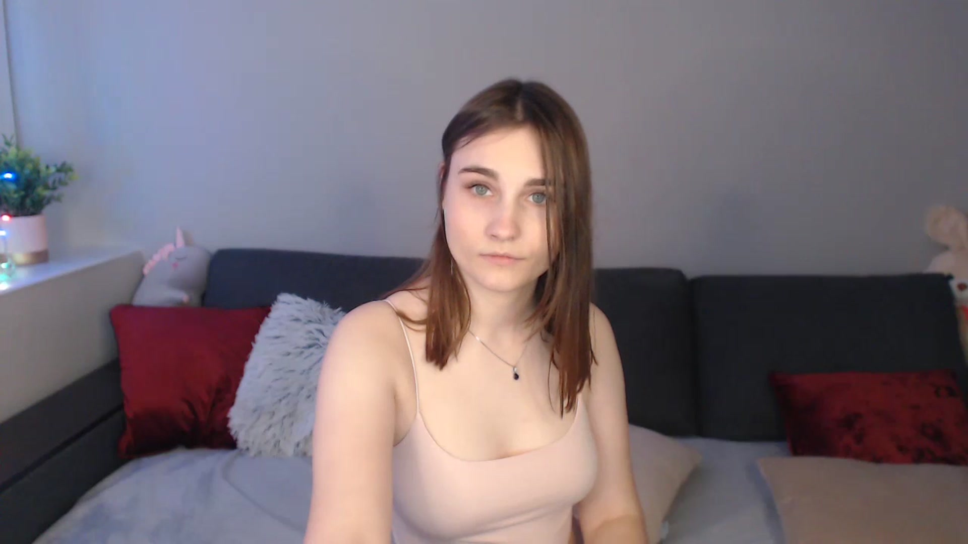 Gallery image thumbnail from LaneyGrey's myfreecams stream on, 01/19/2024, 14:16 image 14 of 20