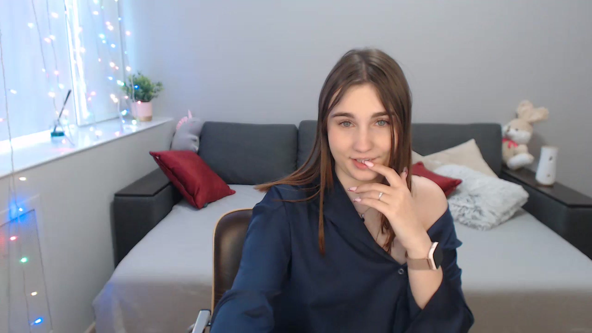 Gallery image thumbnail from LaneyGrey's myfreecams stream on, 01/29/2024, 13:22 image 6 of 20