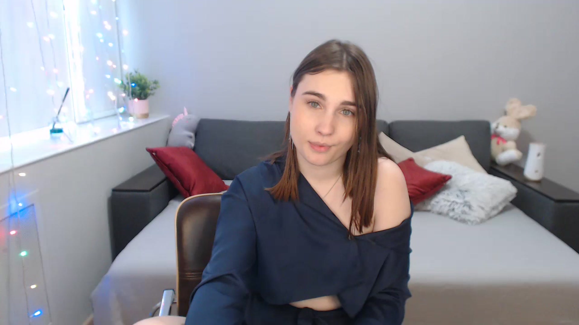 Gallery image thumbnail from LaneyGrey's myfreecams stream on, 01/29/2024, 13:22 image 12 of 20