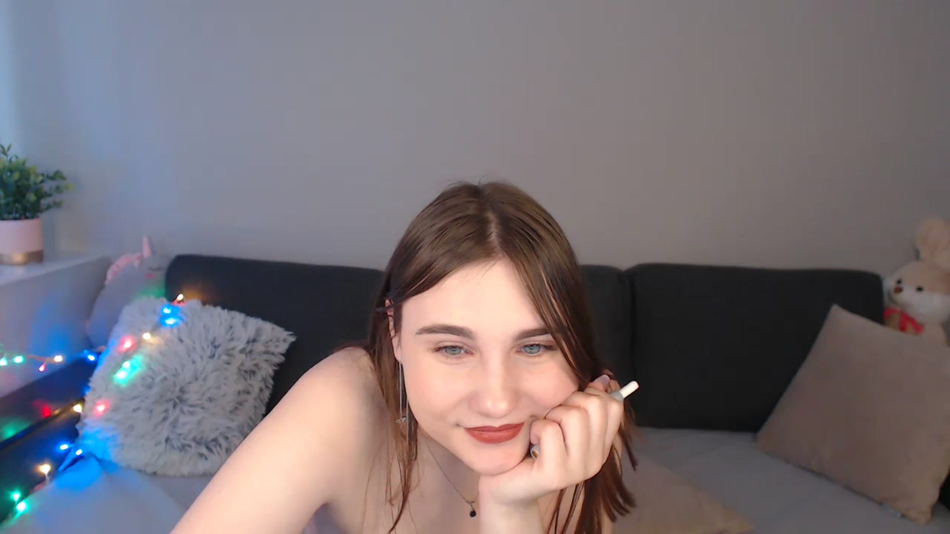 Gallery image thumbnail from LaneyGrey's myfreecams stream on, 02/04/2024, 11:02 image 19 of 20