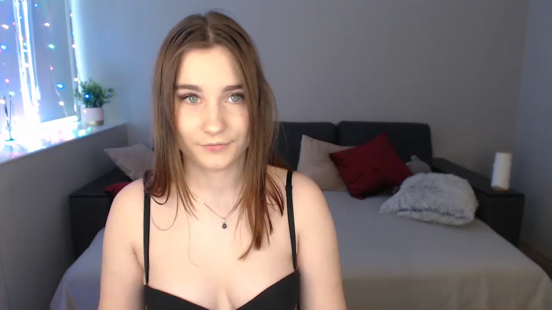 Gallery image thumbnail from LaneyGrey's myfreecams stream on, 03/03/2024, 10:08 image 5 of 20