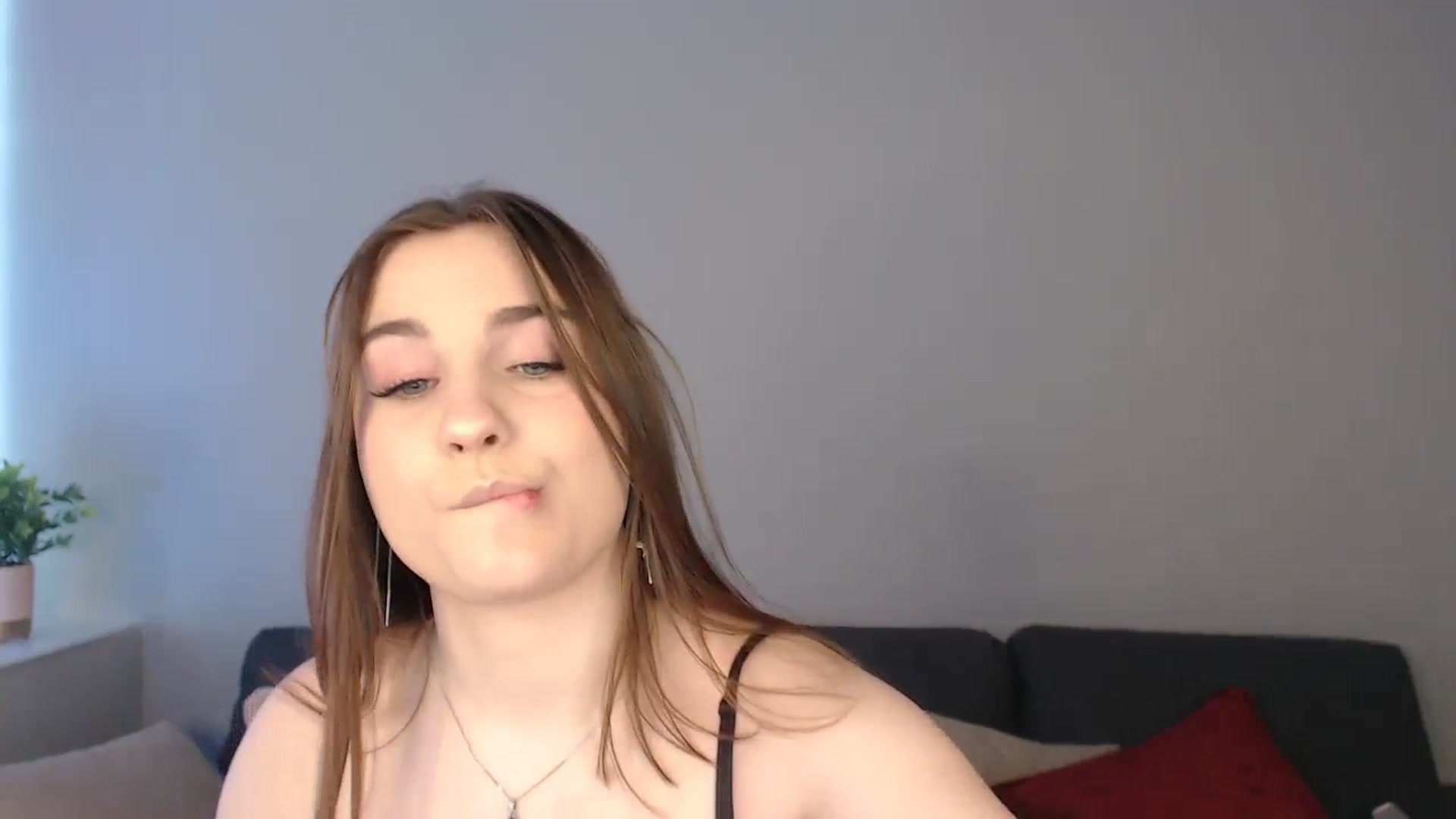 Gallery image thumbnail from LaneyGrey's myfreecams stream on, 03/03/2024, 10:08 image 15 of 20