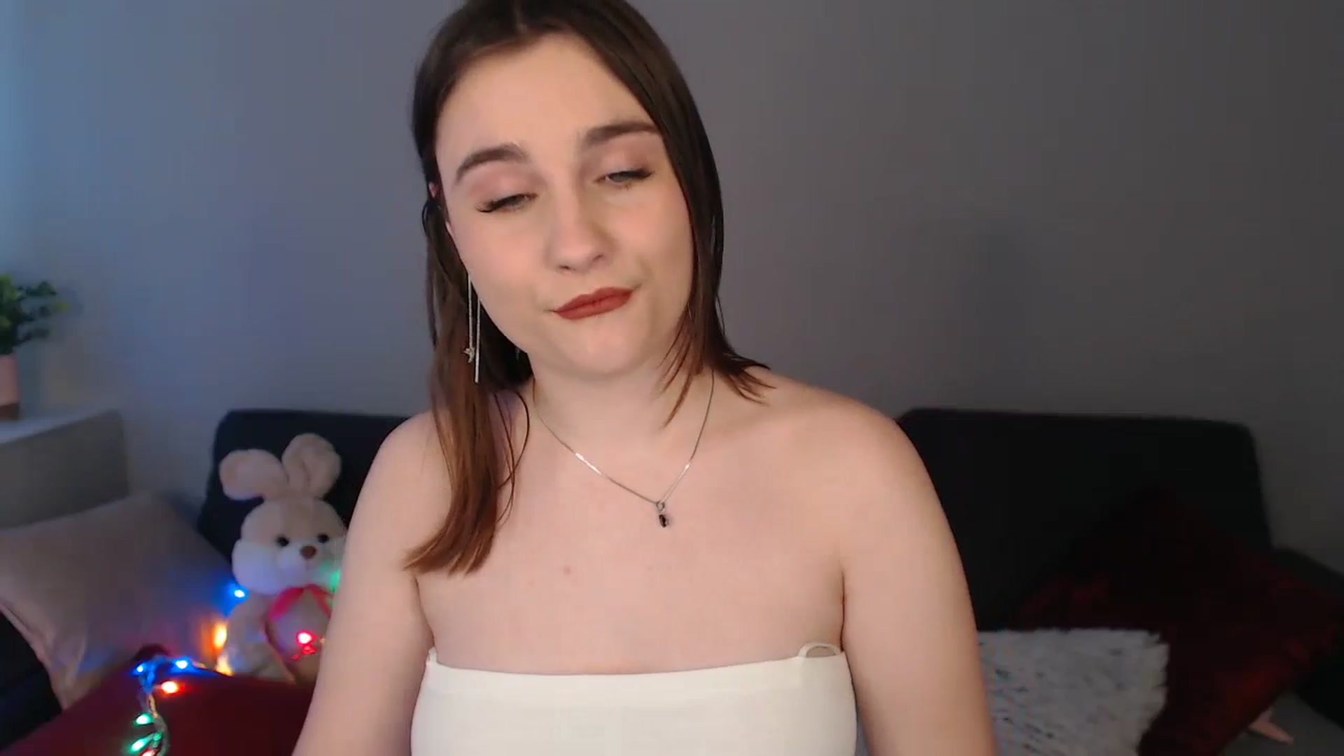 Gallery image thumbnail from LaneyGrey's myfreecams stream on, 03/05/2024, 11:14 image 16 of 20