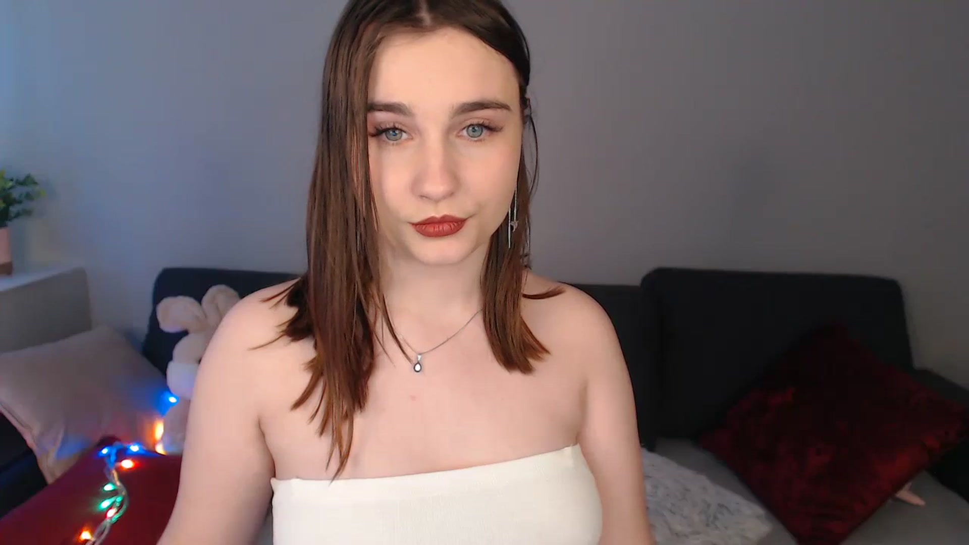 Gallery image thumbnail from LaneyGrey's myfreecams stream on, 03/05/2024, 12:02 image 2 of 20