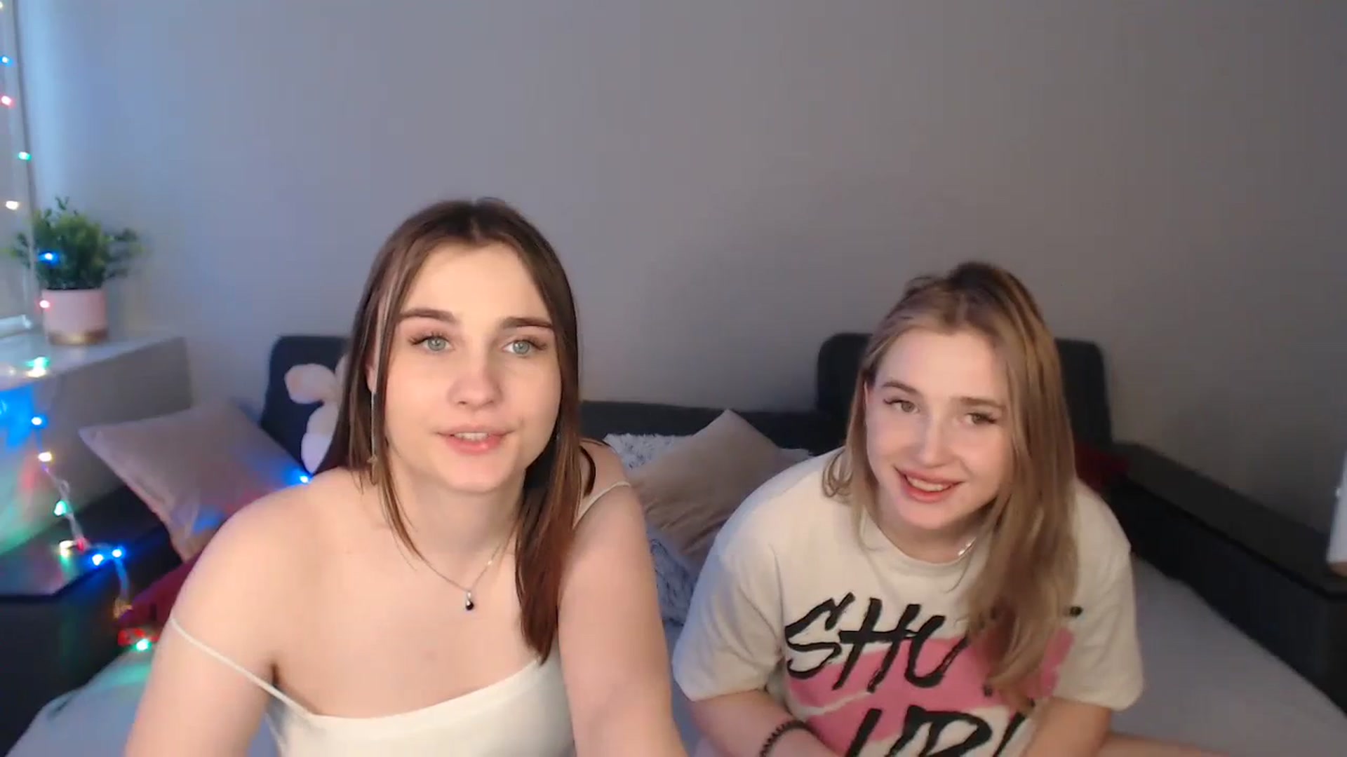 Gallery image thumbnail from LaneyGrey's myfreecams stream on, 03/05/2024, 14:07 image 3 of 20