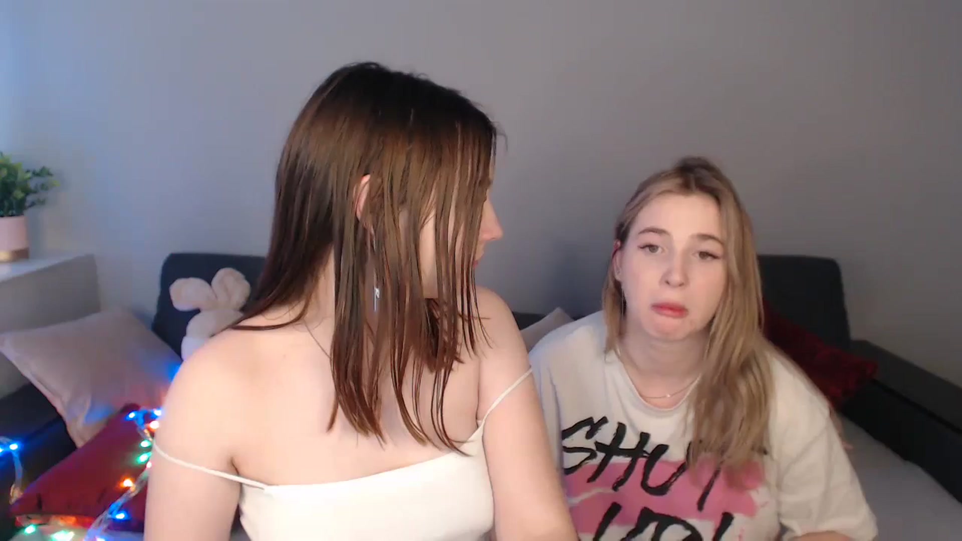 Gallery image thumbnail from LaneyGrey's myfreecams stream on, 03/05/2024, 14:07 image 7 of 20